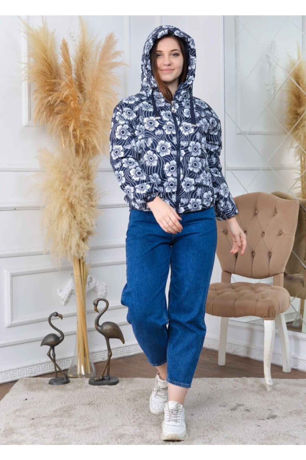 Kadın Lacivert Papatya Desen Bel Büzgülü Kapüşonlu Şişme Mont HZL22W-BD151251