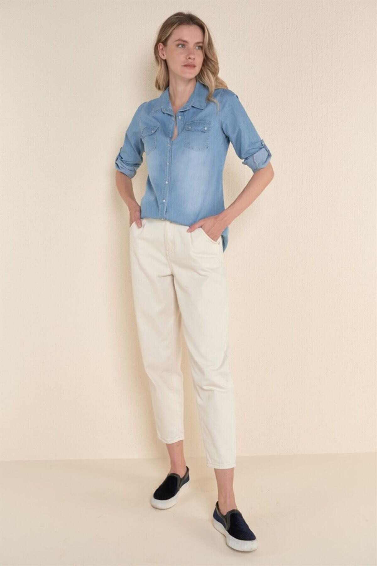 Kadın Mavi Basic Çift Cepli Çıtçıtlı Kot Gömlek HZL22W-BD134531