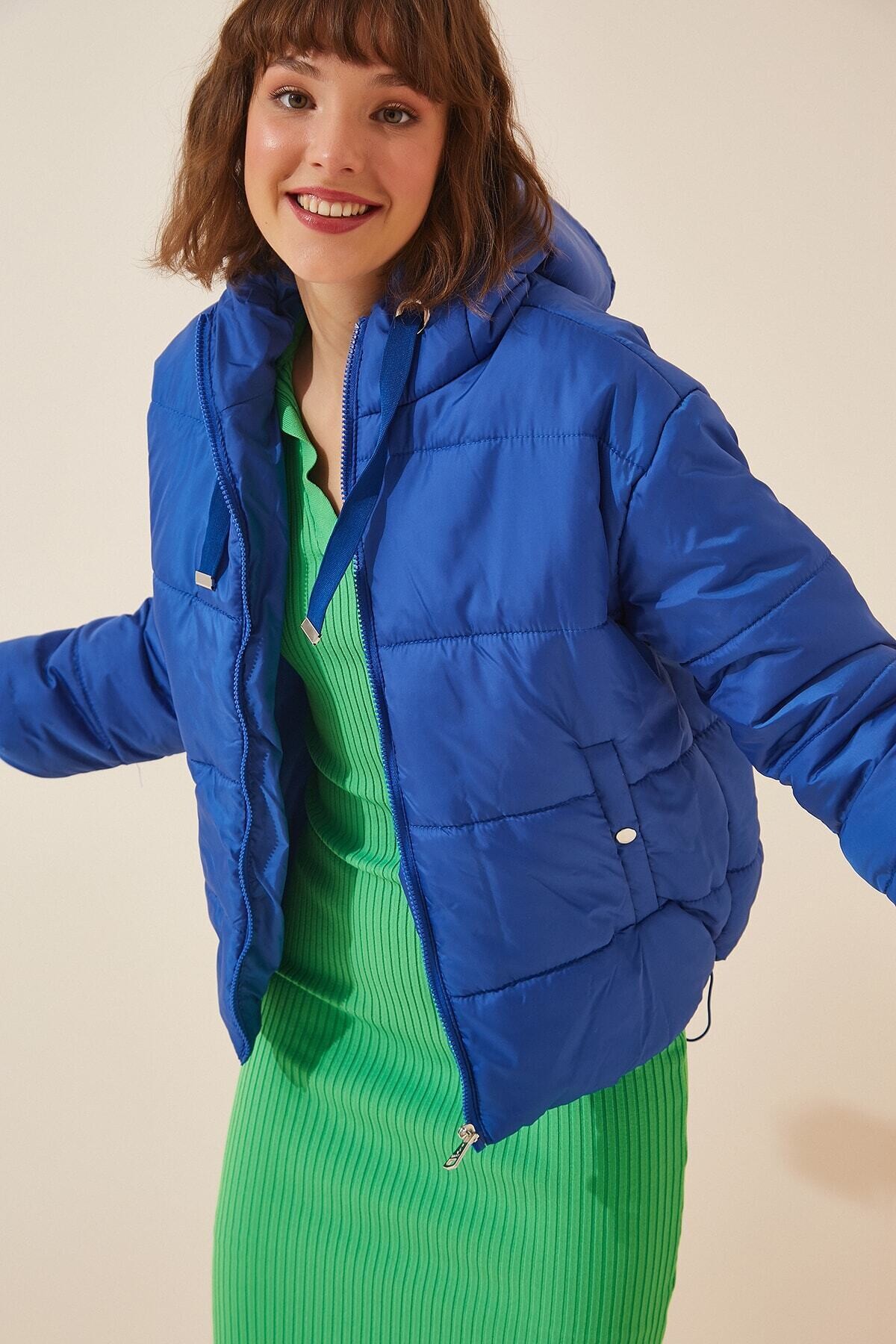 Kadın Mavi Kapüşonlu Bel Büzgülü Şişme Mont HZL22W-BD151171