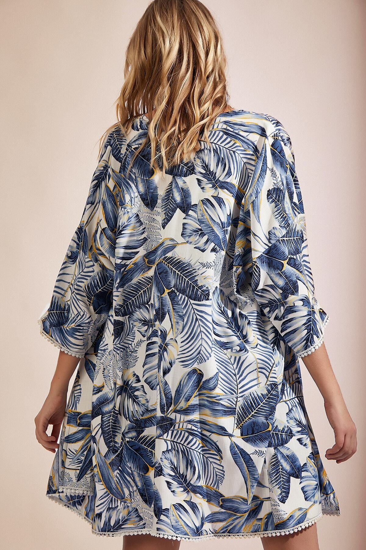 Kadın Mavi Tropik Desenli Güpür Detaylı Uzun Kimono HZL21S-5832