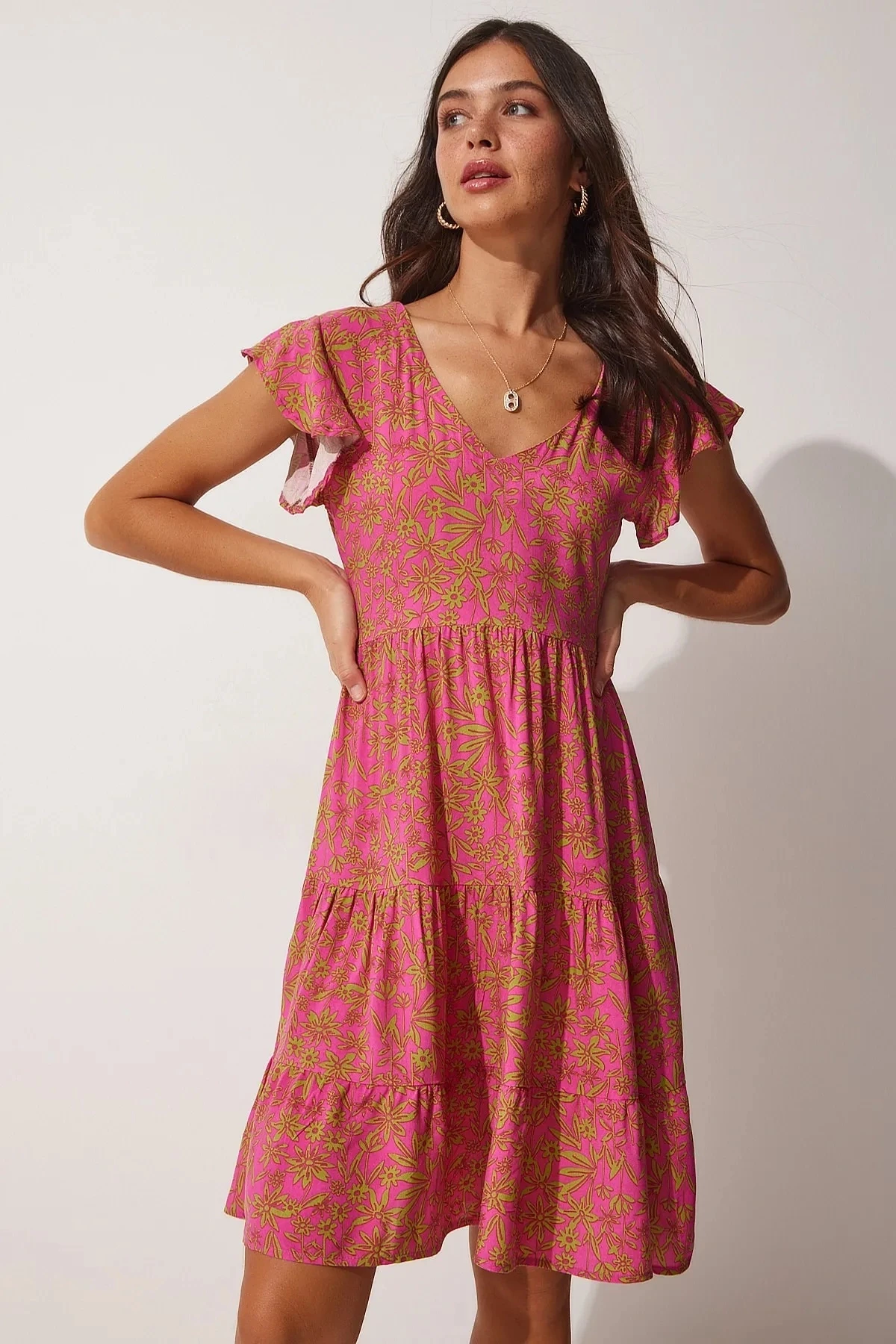 Kadın Pembe Çiçekli Yazlık V Yaka Viskon Elbise HZL23S-BD123971