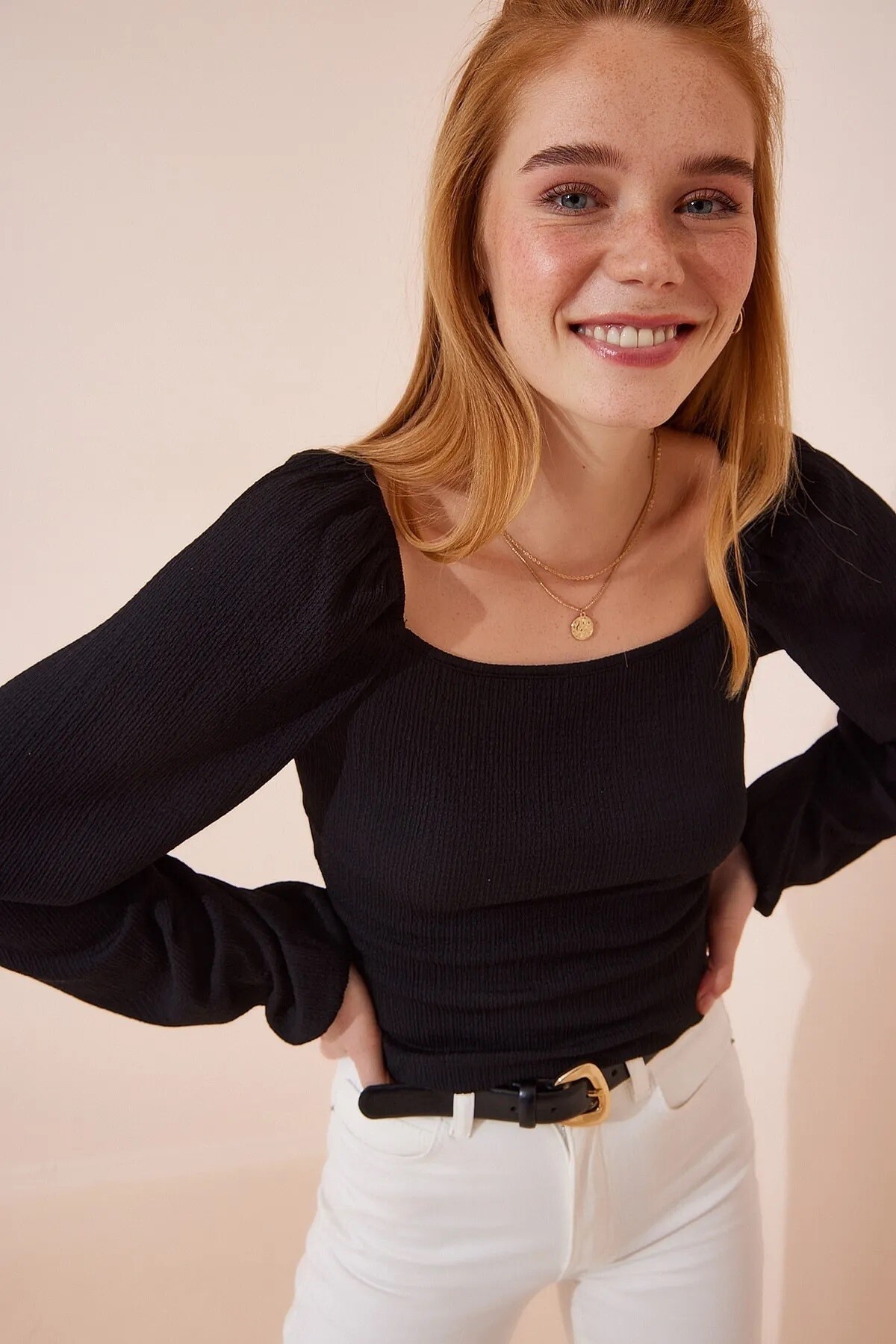 Kadın Siyah Balon Kol Dokulu Kare Yaka Trend Örme Bluz HZL23W-BD104651