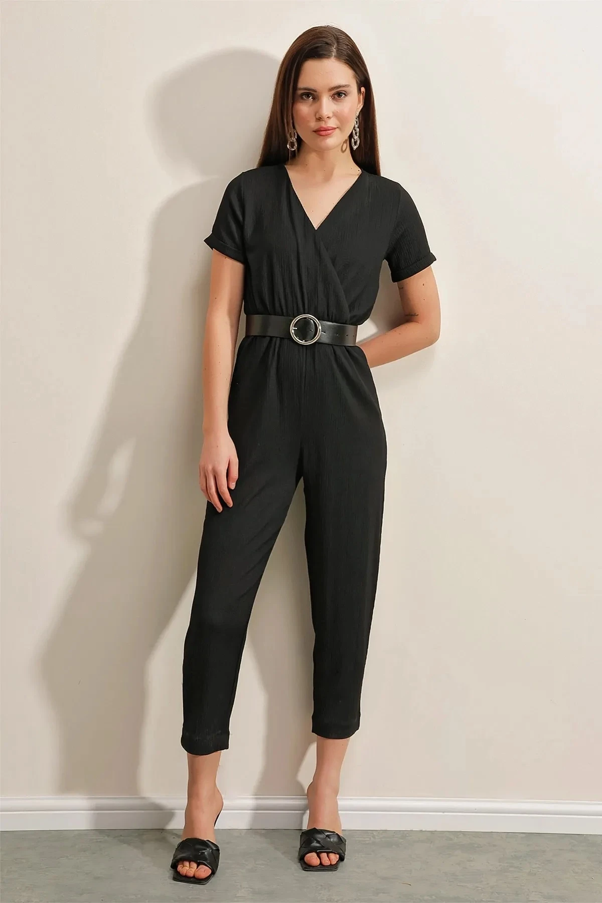 Kadın Siyah Beli Lastikli  V Yaka Deri Kemerli Örme Tulum HZL23S-BD170221