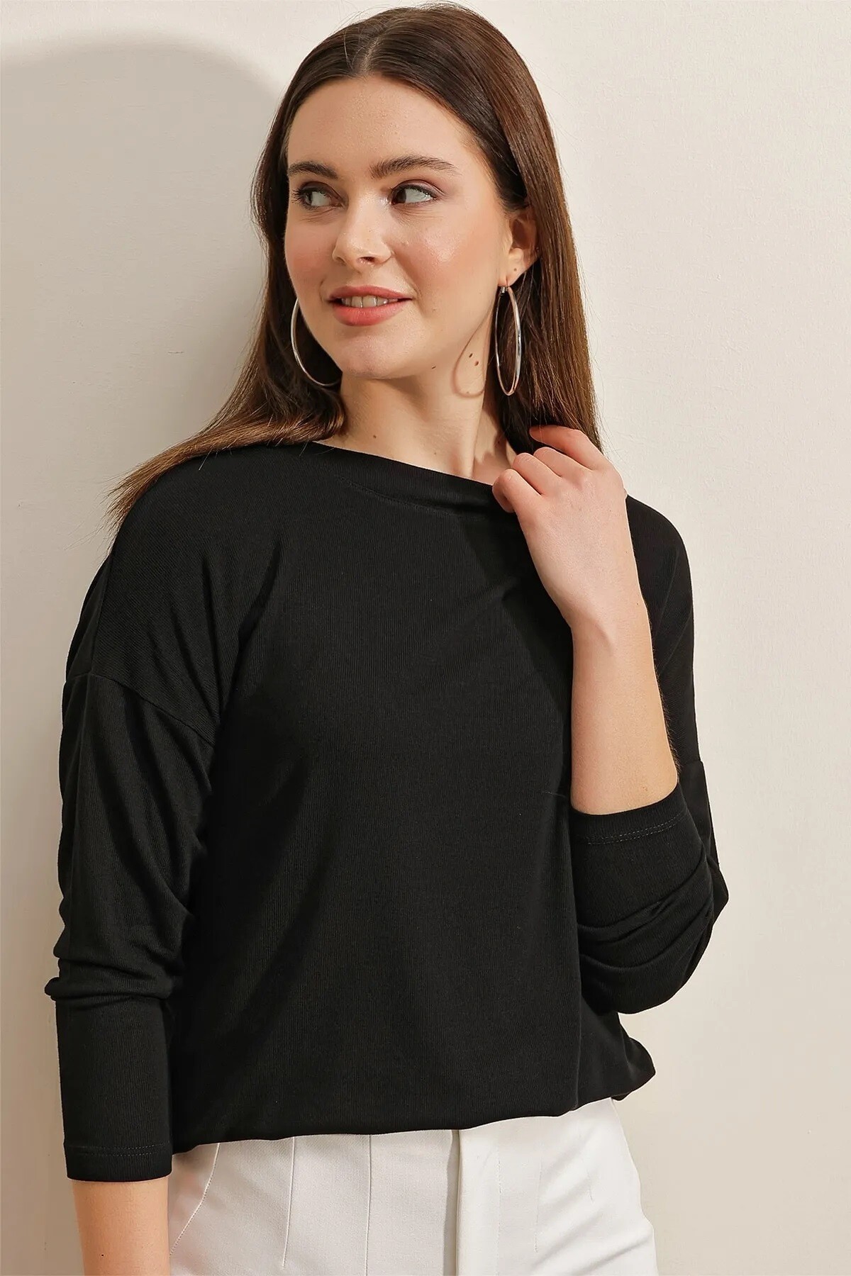 Kadın Siyah Bisiklet Yaka Örme Bluz HZL23S-BD104691