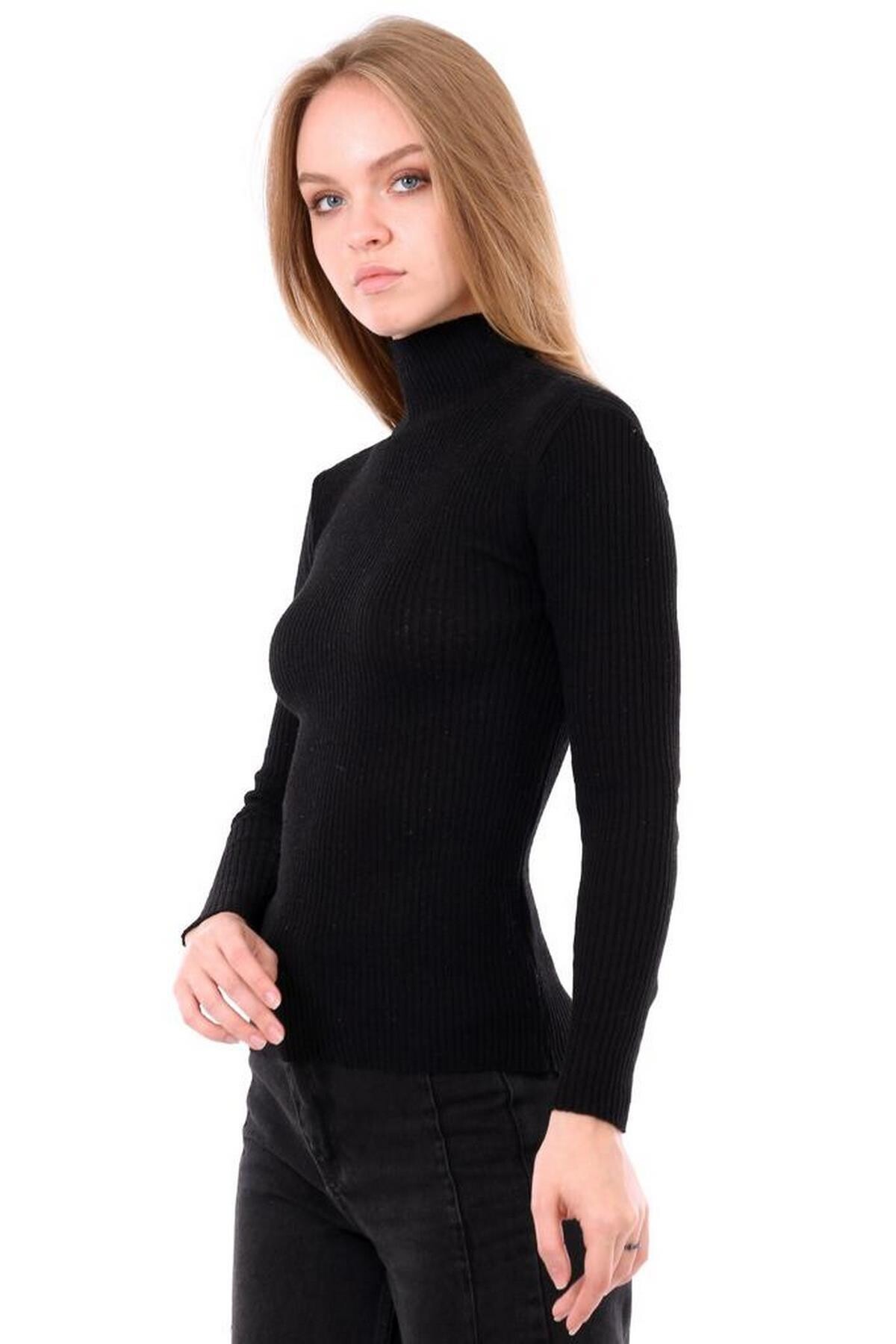 Kadın Siyah Boğazlı Fitilli Triko Kazak HZL22W-H100011
