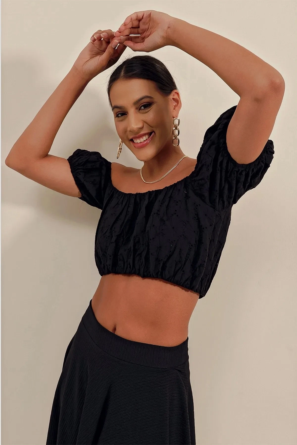 Kadın Siyah Carmen Yaka Bel Büzgülü Fistolu Straplez Bluz HZL23S-BD104811