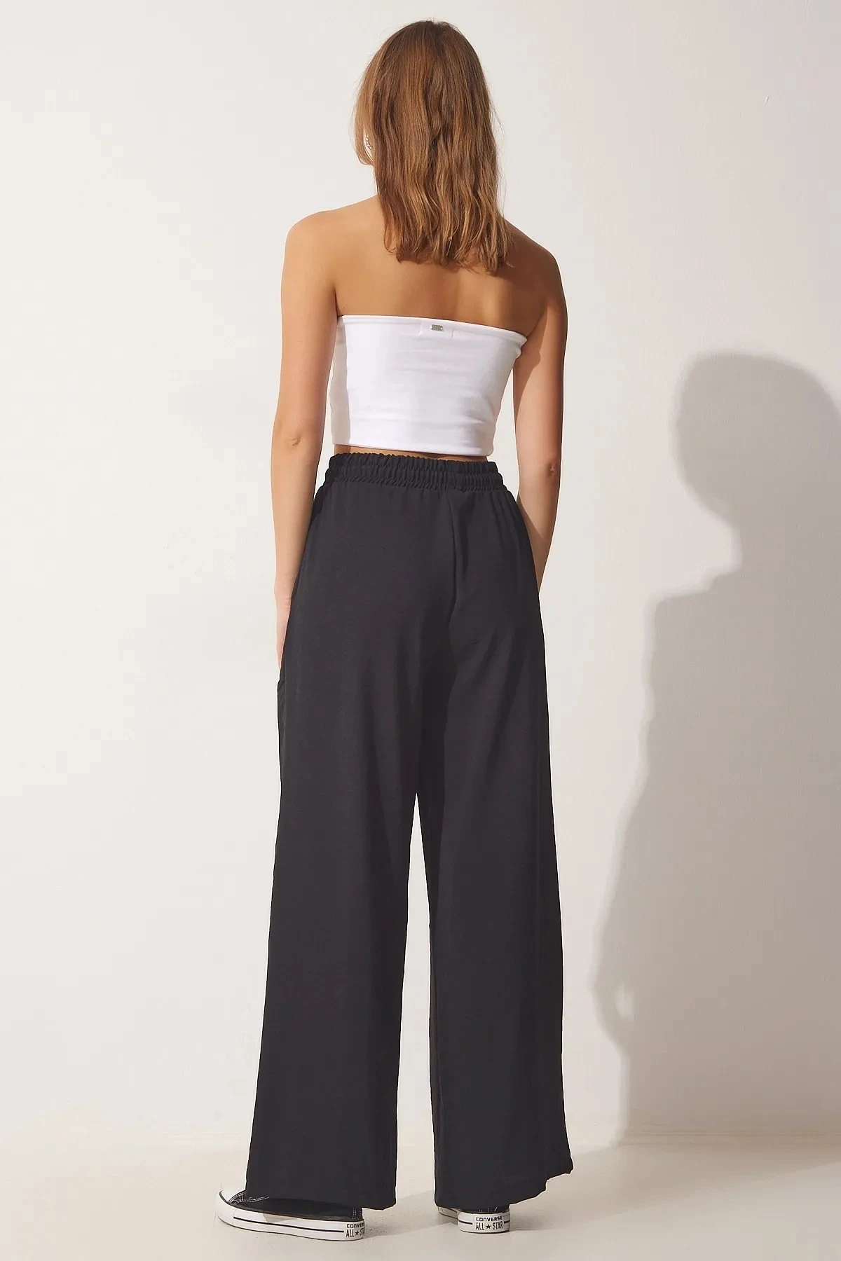 Kadın Siyah Cepli Beli Lastikli Bol Paça Ayrobin Pantolon HZL24W-BD165831