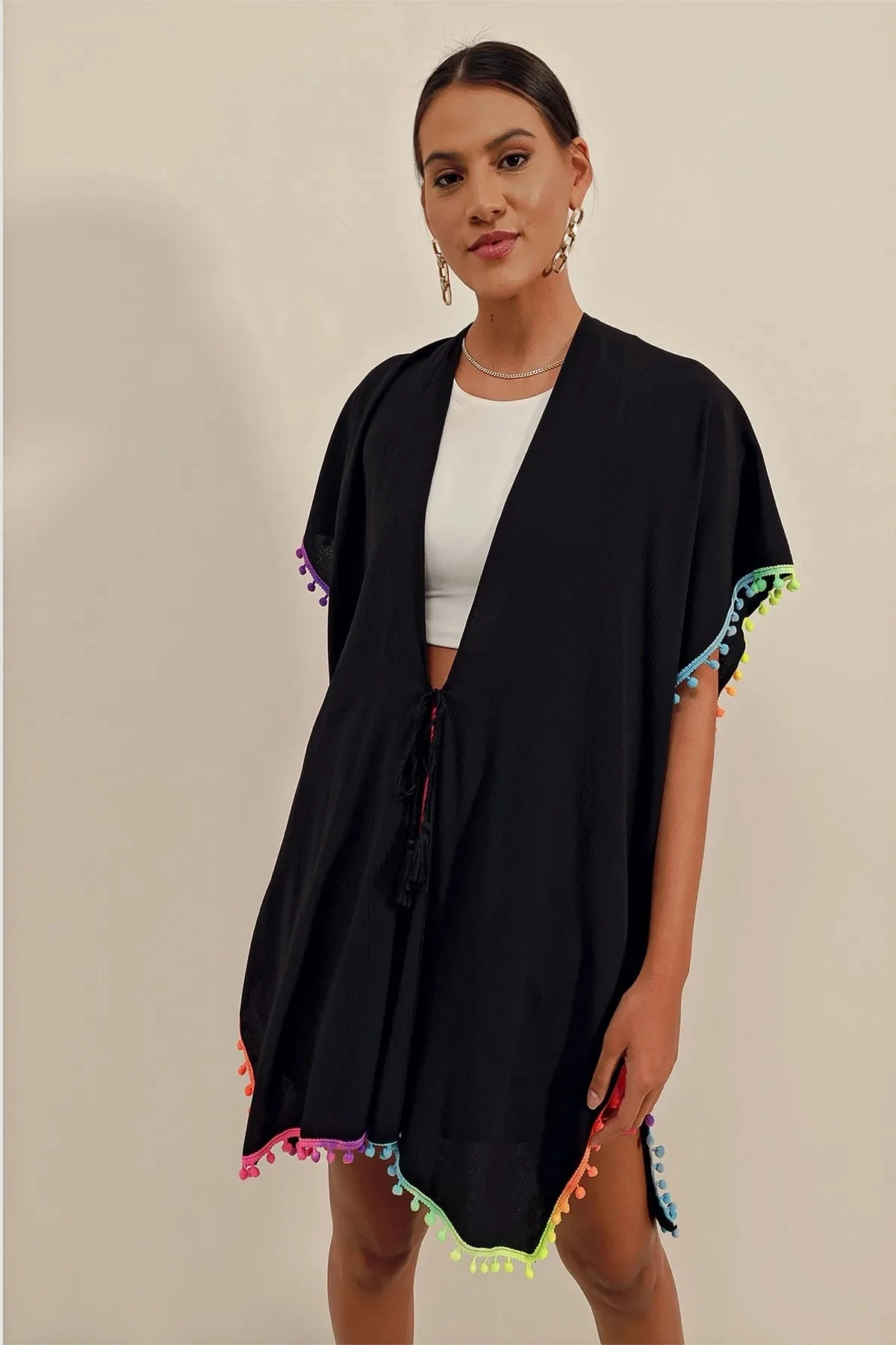 Kadın Siyah Önü İp Bağcıklı Renk Detaylı Oversize Kimono HZL23S-BD158991