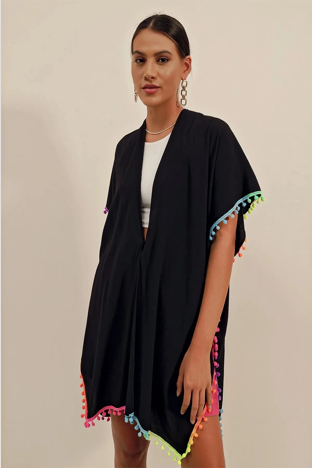 Kadın Siyah Önü İp Bağcıklı Renk Detaylı Oversize Kimono HZL23S-BD158991