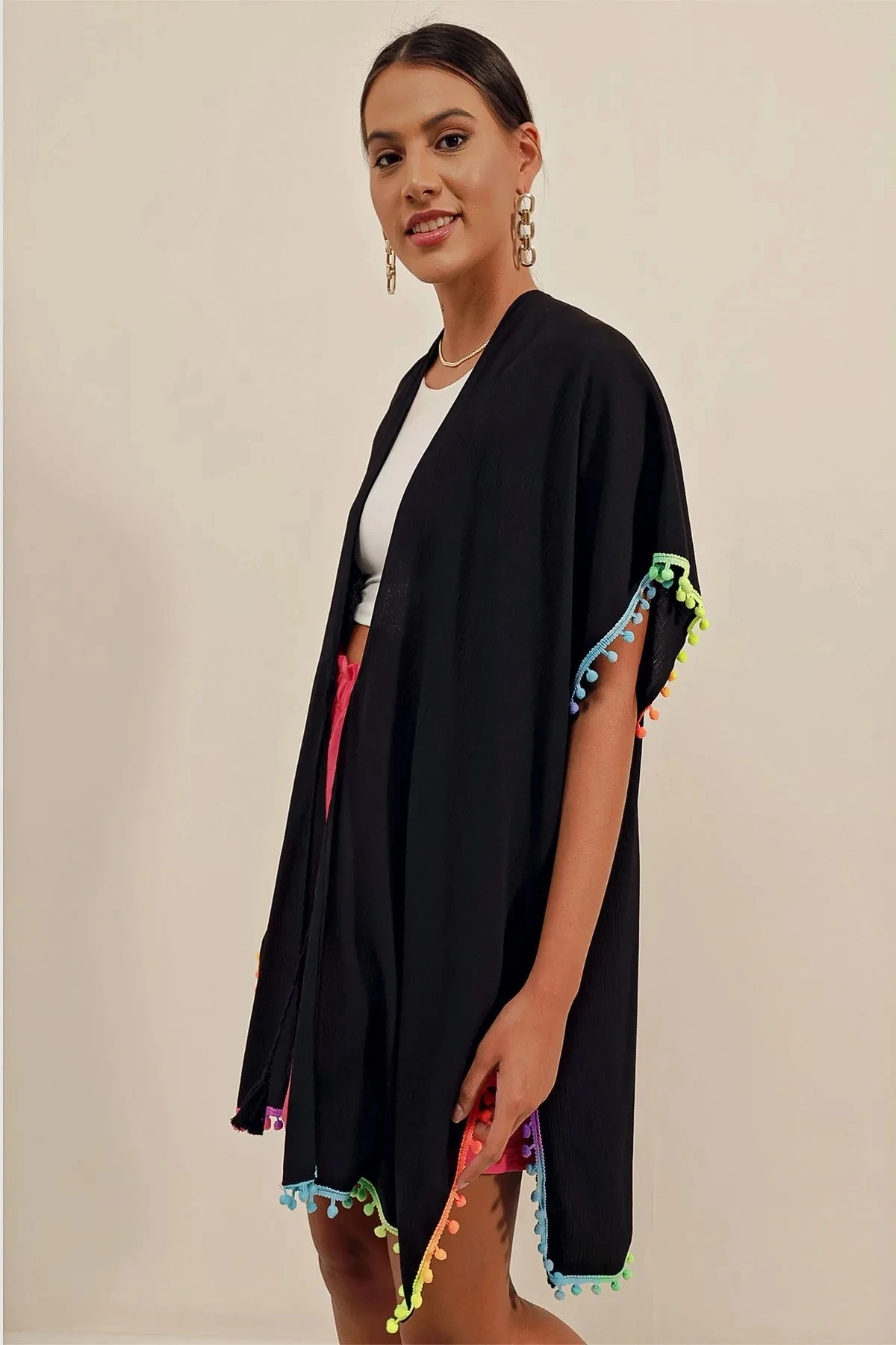 Kadın Siyah Önü İp Bağcıklı Renk Detaylı Oversize Kimono HZL23S-BD158991
