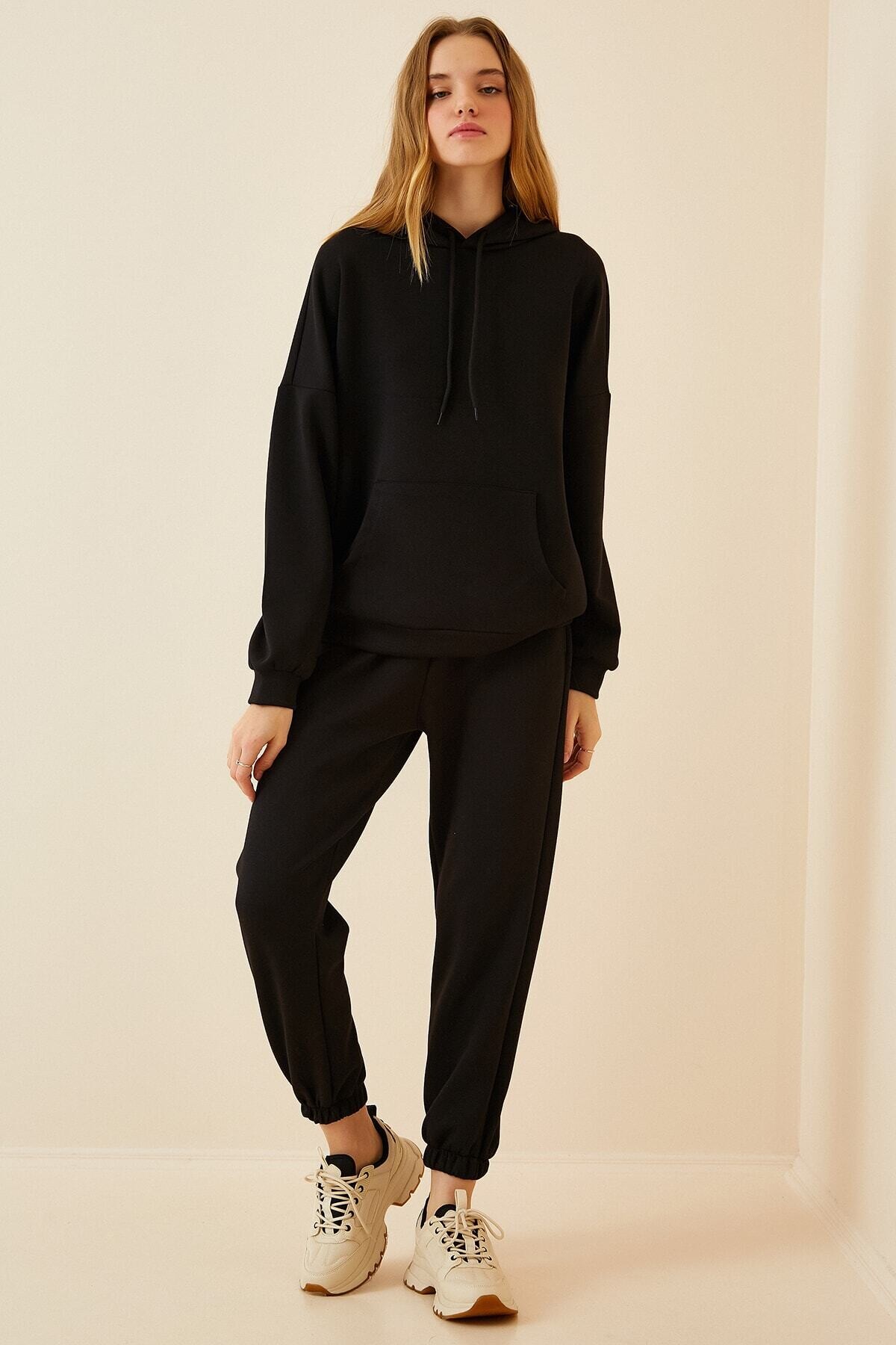 Kadın Siyah Kapüşonlu Kanguru Cepli Bileği Lastikli Eşofman Takımı HZL22w-BD1553771