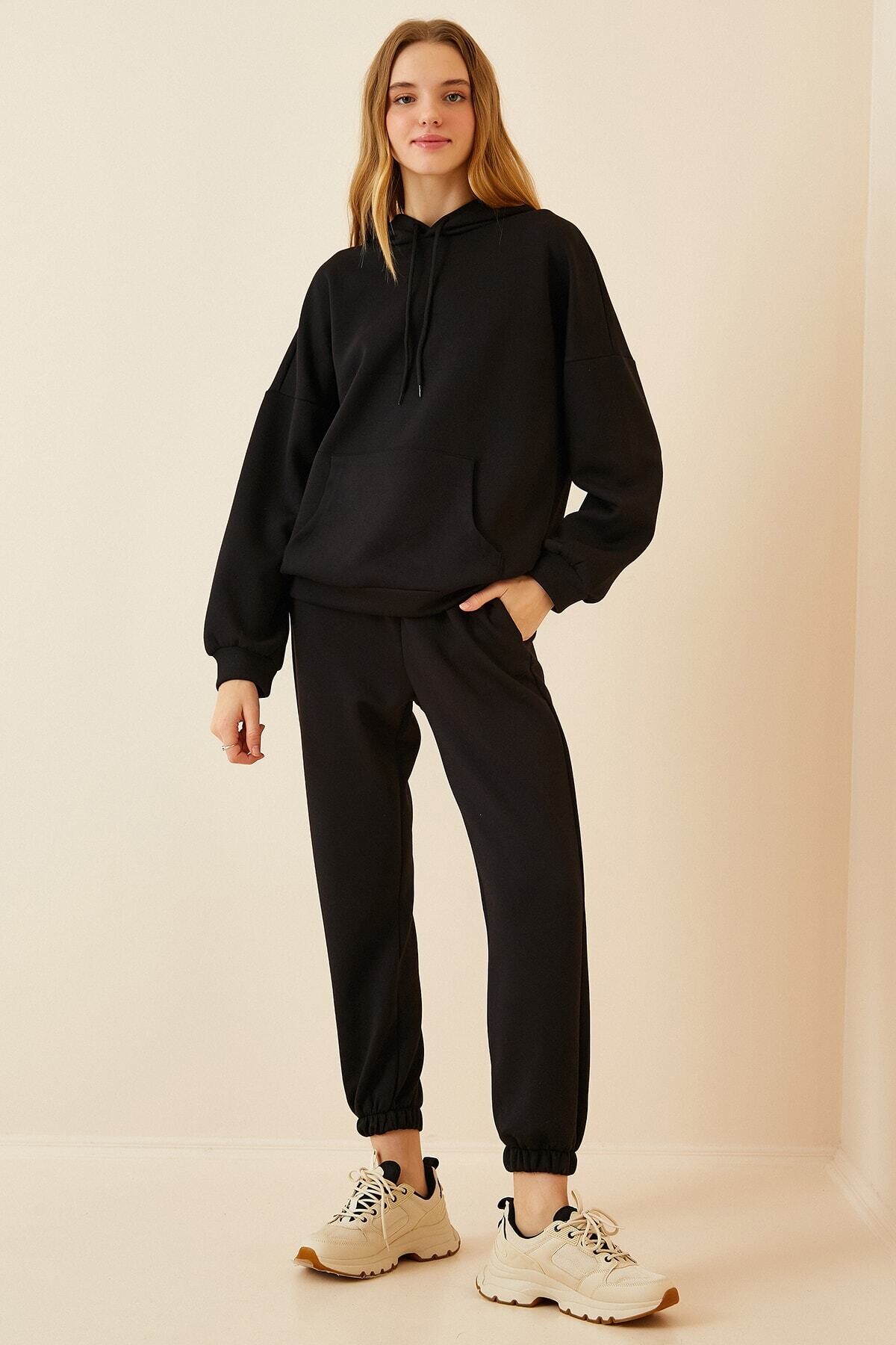 Kadın Siyah Kapüşonlu Kanguru Cepli Bileği Lastikli Eşofman Takımı HZL22w-BD1553771