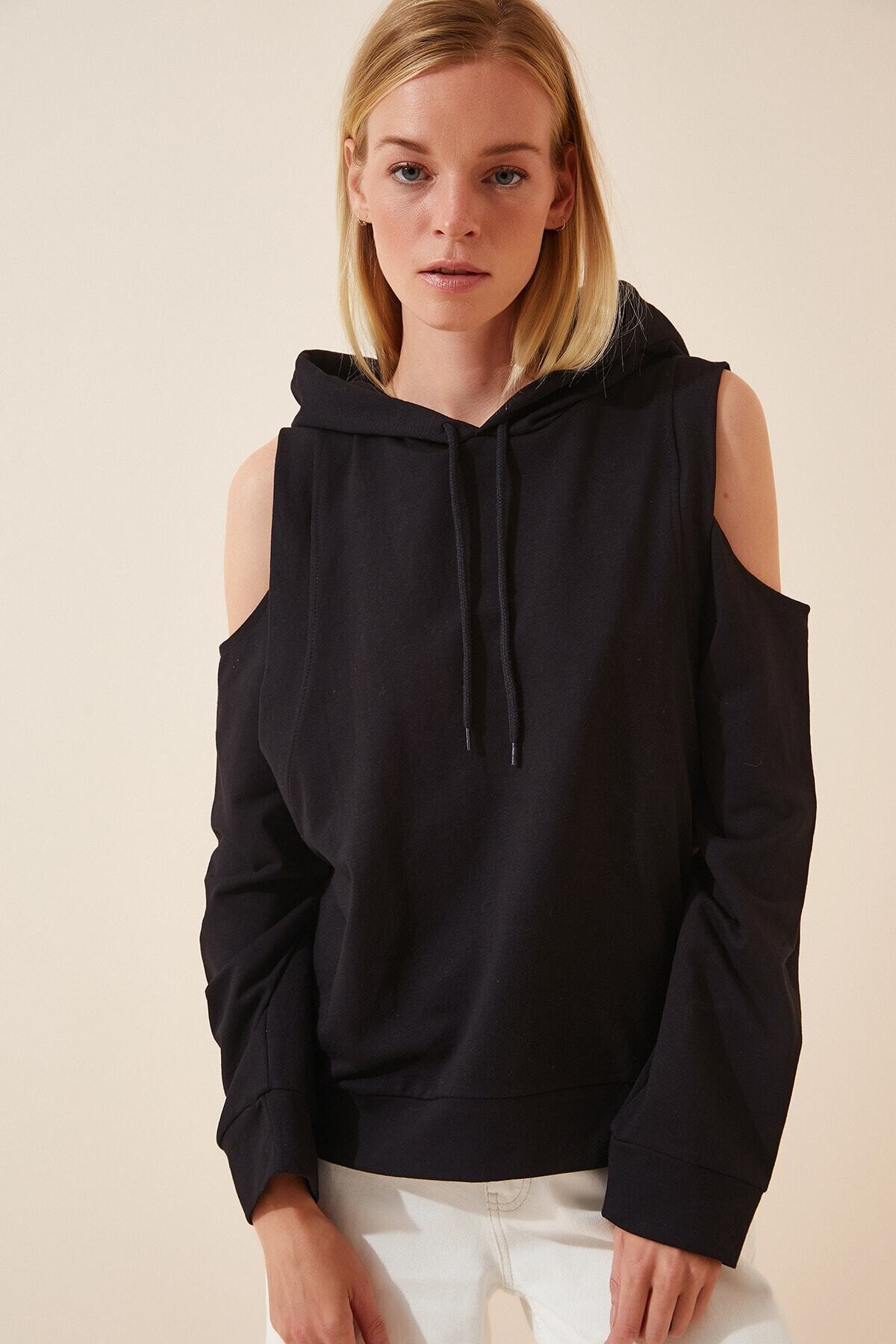 Kadın Siyah Kapüşonlu Pencereli Mevsimlik Sweatshirt HZL22W-BD1237