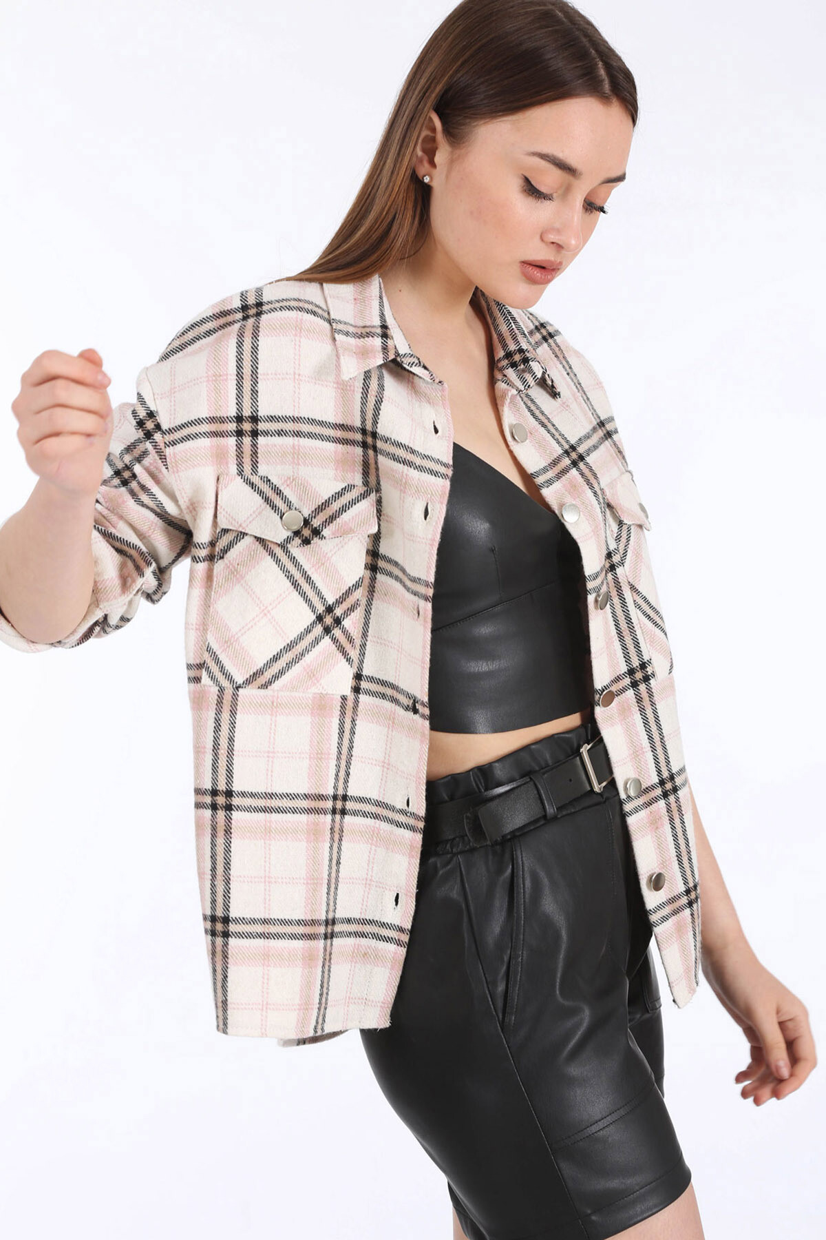 Kadın Somon Çift Cep Kapaklı Metal Düğmeli Ekose Desen Kaşe Oduncu Gömlek HZL22W-BD138541