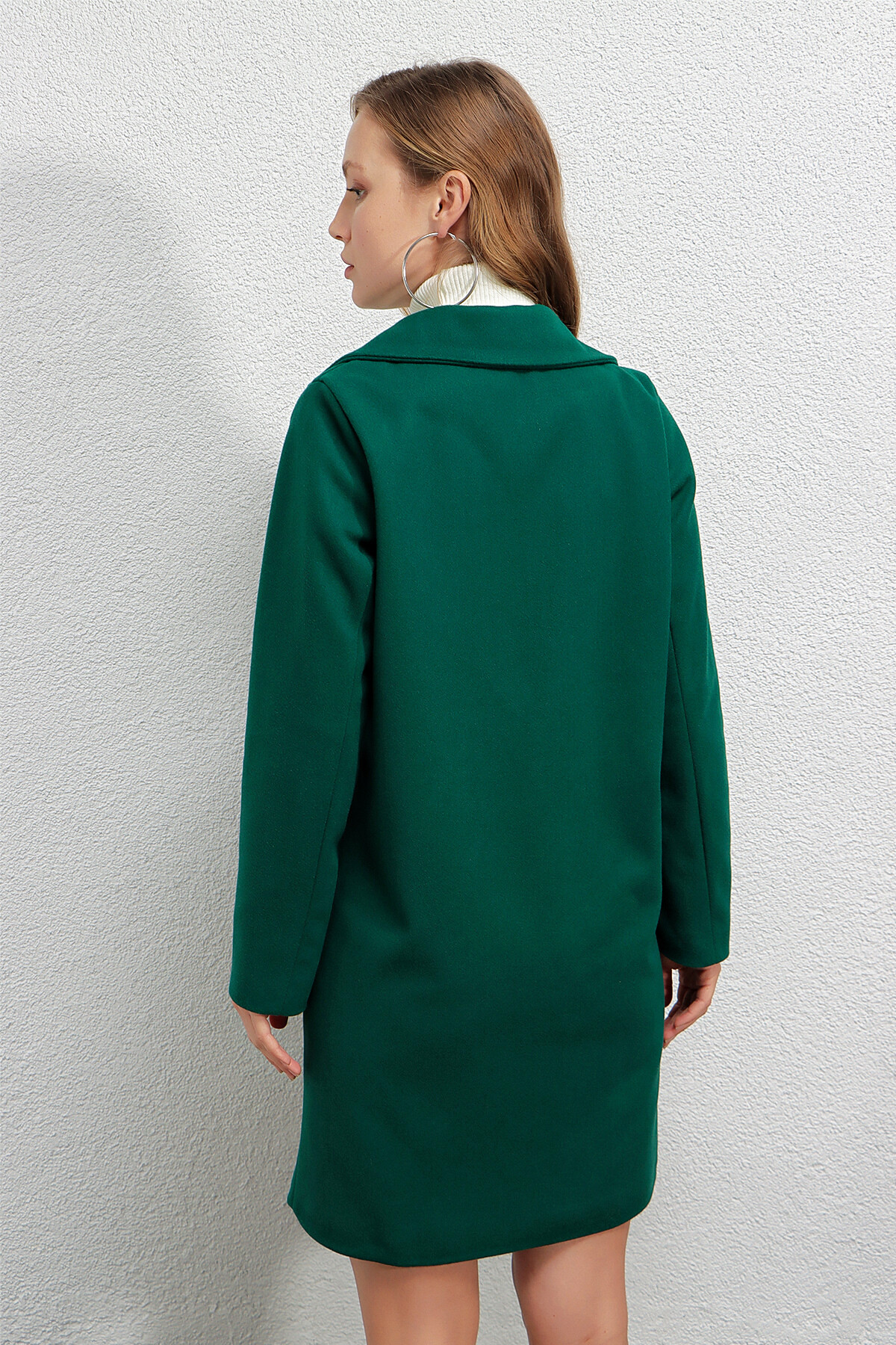 Kadın Zümrüt Yeşili Tek Düğmeli Çift Cepli Astarlı Şık Kaşe Kaban HZL23W-BD190851