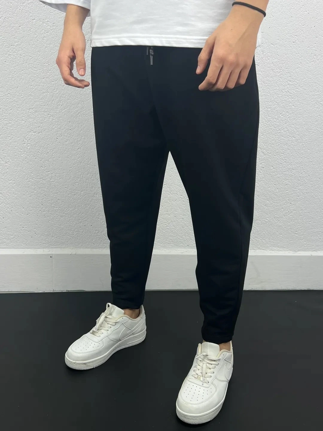 Erkek Siyah Beli İp Bağlamalı Düz Kesim Cepli Pantolon Eşofman Altı HZL24S-MXC8948-193