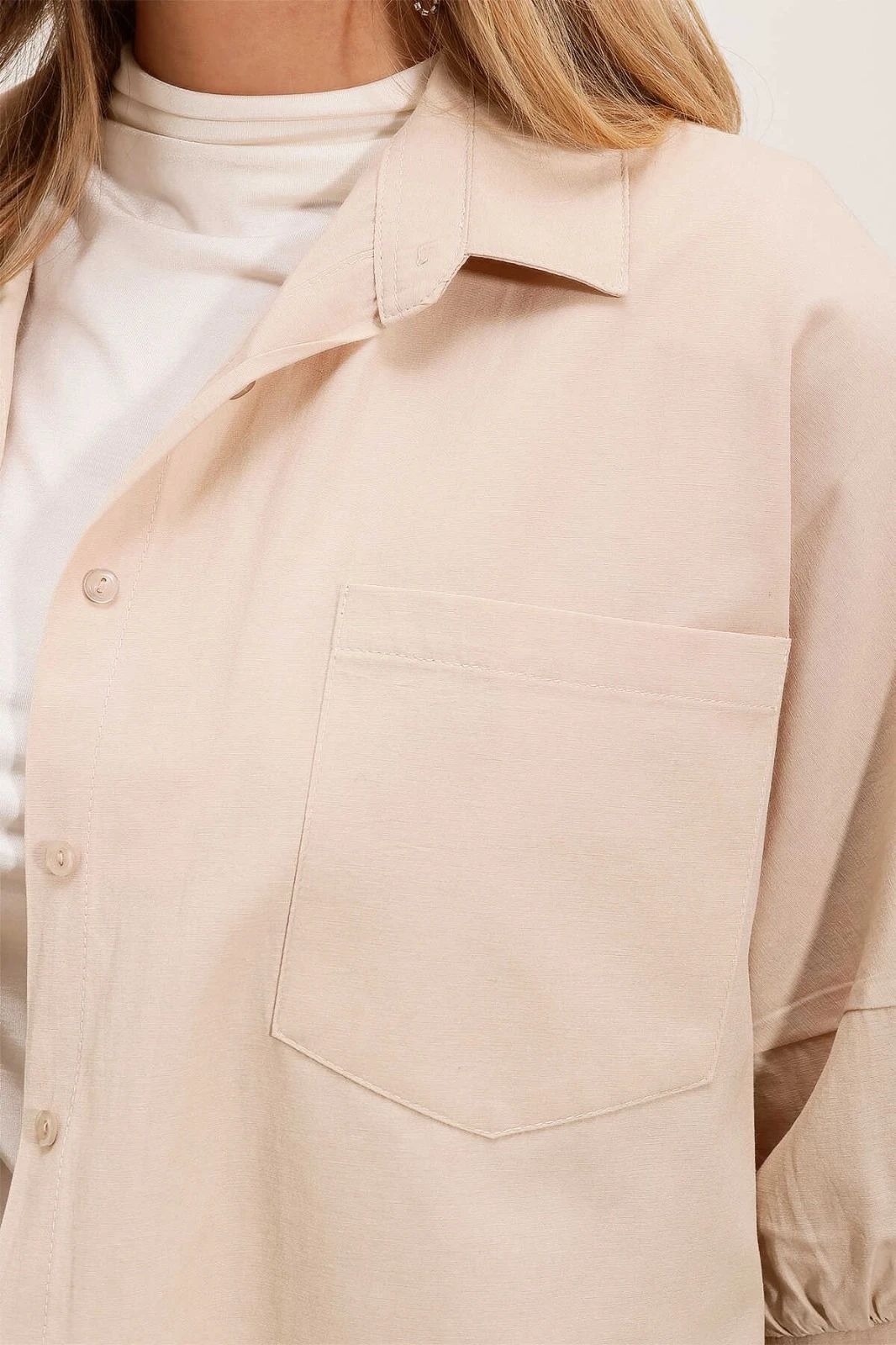 Kadın Bej Geniş Kalıp Cepli Kısa Kol Basic Gömlek HZL24W-BD1202131