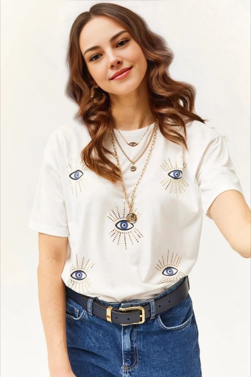 Kadın Beyaz Bisiklet Yaka Göz Baskılı Varak Detaylı T-Shirt HZL24S-DSB120251