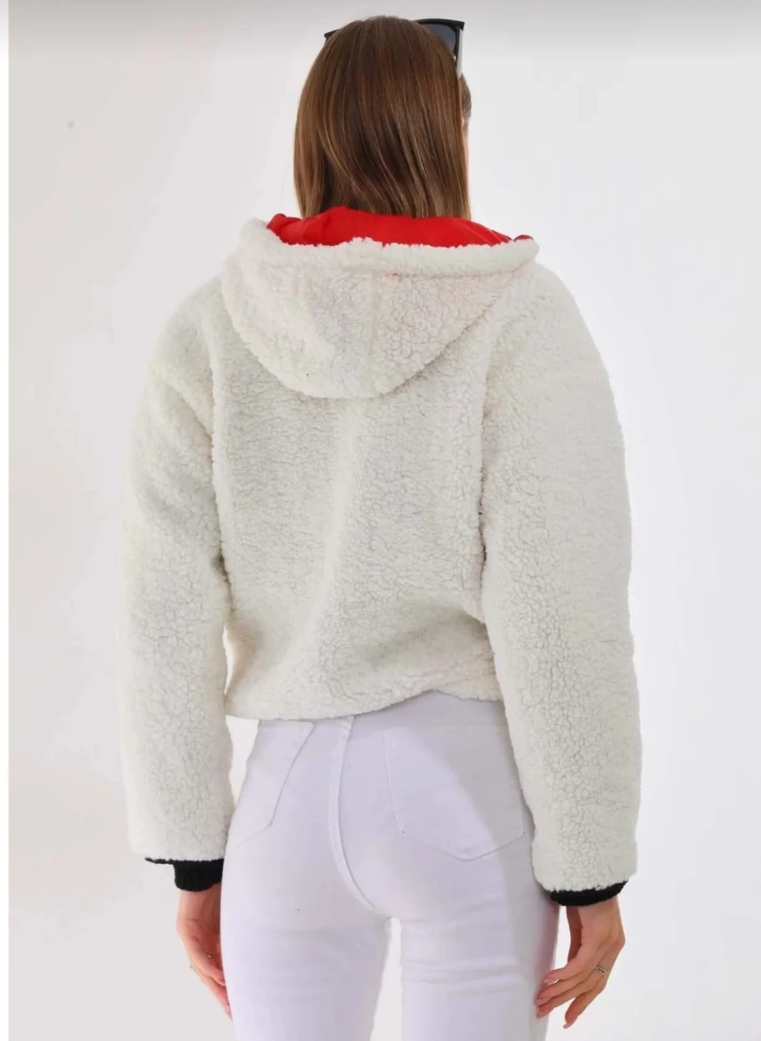 Kadın Beyaz Çift Cepli Fermuarlı İçi Saten Astarlı Rahat Suni Kürklü Peluş Mont HZL24W-BD129391