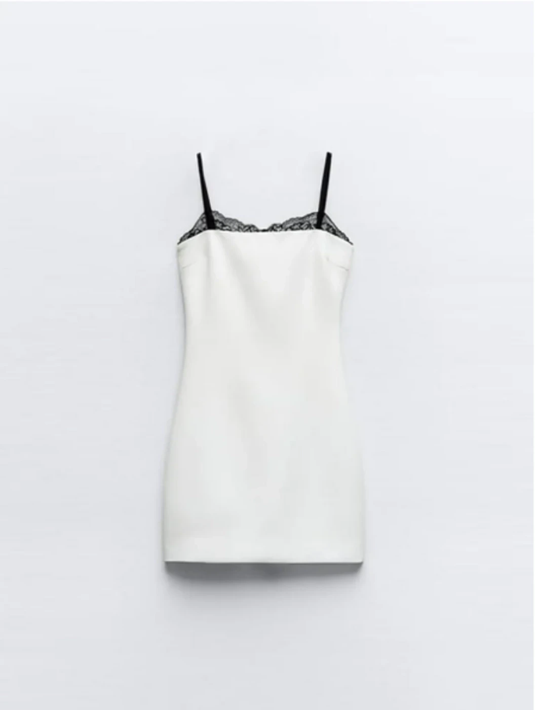 Kadın Beyaz İnce Askılı Dantel Detaylı İthal Atlas Mini Elbise HZL24S-FRY121911