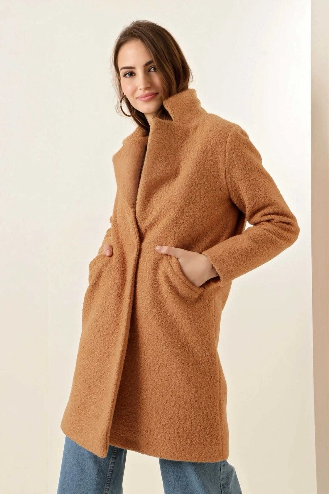 Kadın Bisküvi Tek Düğmeli Çift Cepli Astarlı Buklet Kaşe Kaban HZL22W-BD190821