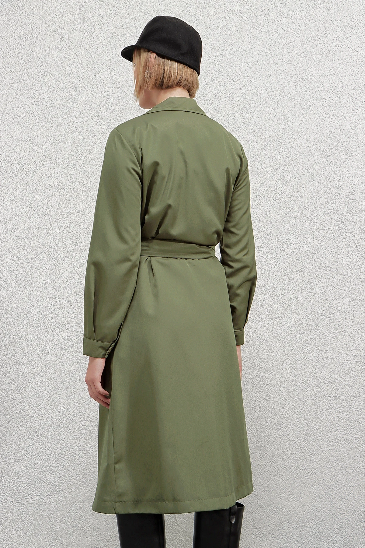 Kadın Çağla Kruvaze Yaka Kemerli Astarsız Mevsimlik Rahat Trençkot  HZL22S-BD158531