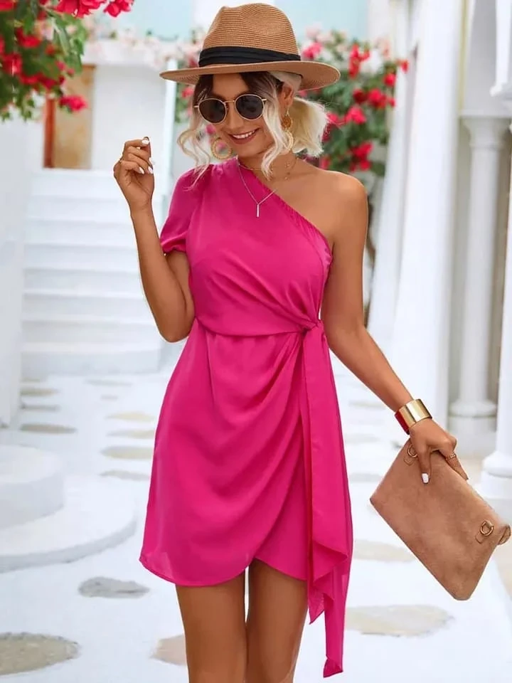 Kadın Fuşya Starplez Yaka Tek Kollu Lastikli Yüksek Bel Kuşaklı Mini Elbise HZL24S-FRY122061