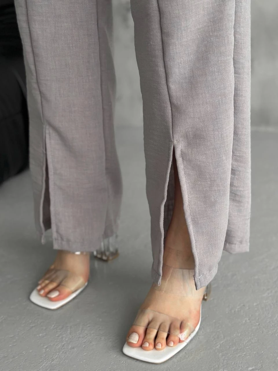 Kadın Gri Lastikli Bel Yırtmaç Detaylı Cepsiz İthal Keten Astarsız Pantolon HZL24S-FRY121941