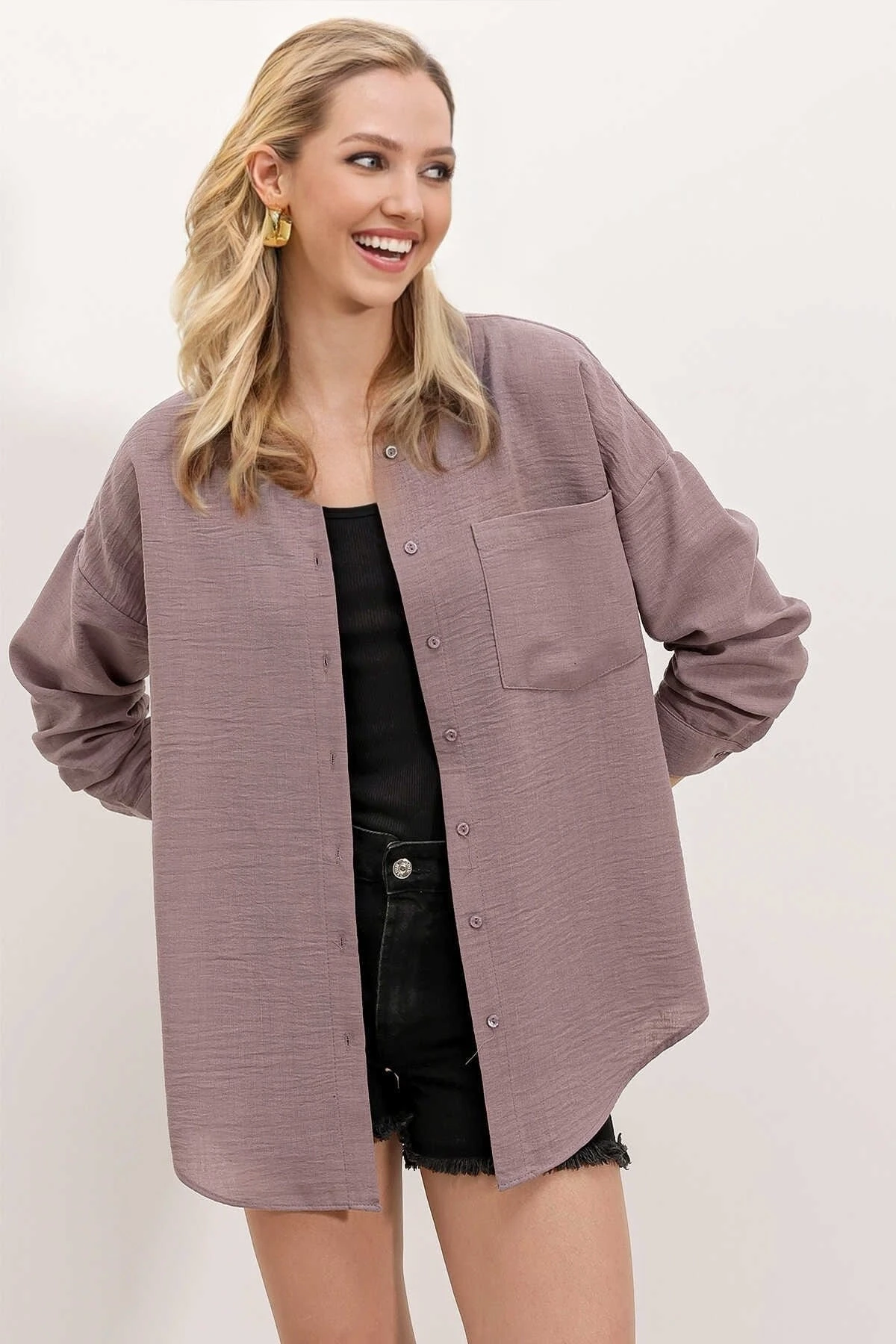 Kadın Koyu Lila Tek Cepli Oversize Keten Ayrobin Gömlek HZL24S-BD1201531