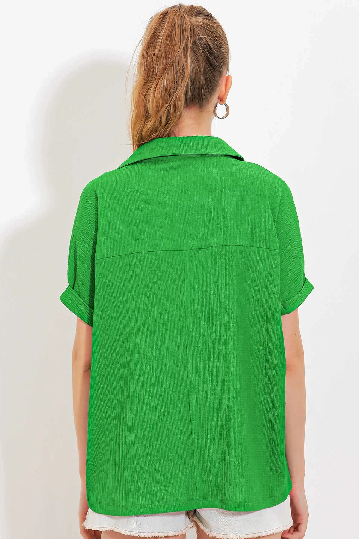 Kadın Koyu Yeşil Polo Yaka Geniş Kesim Örme Bluz HZL24S-BD104861