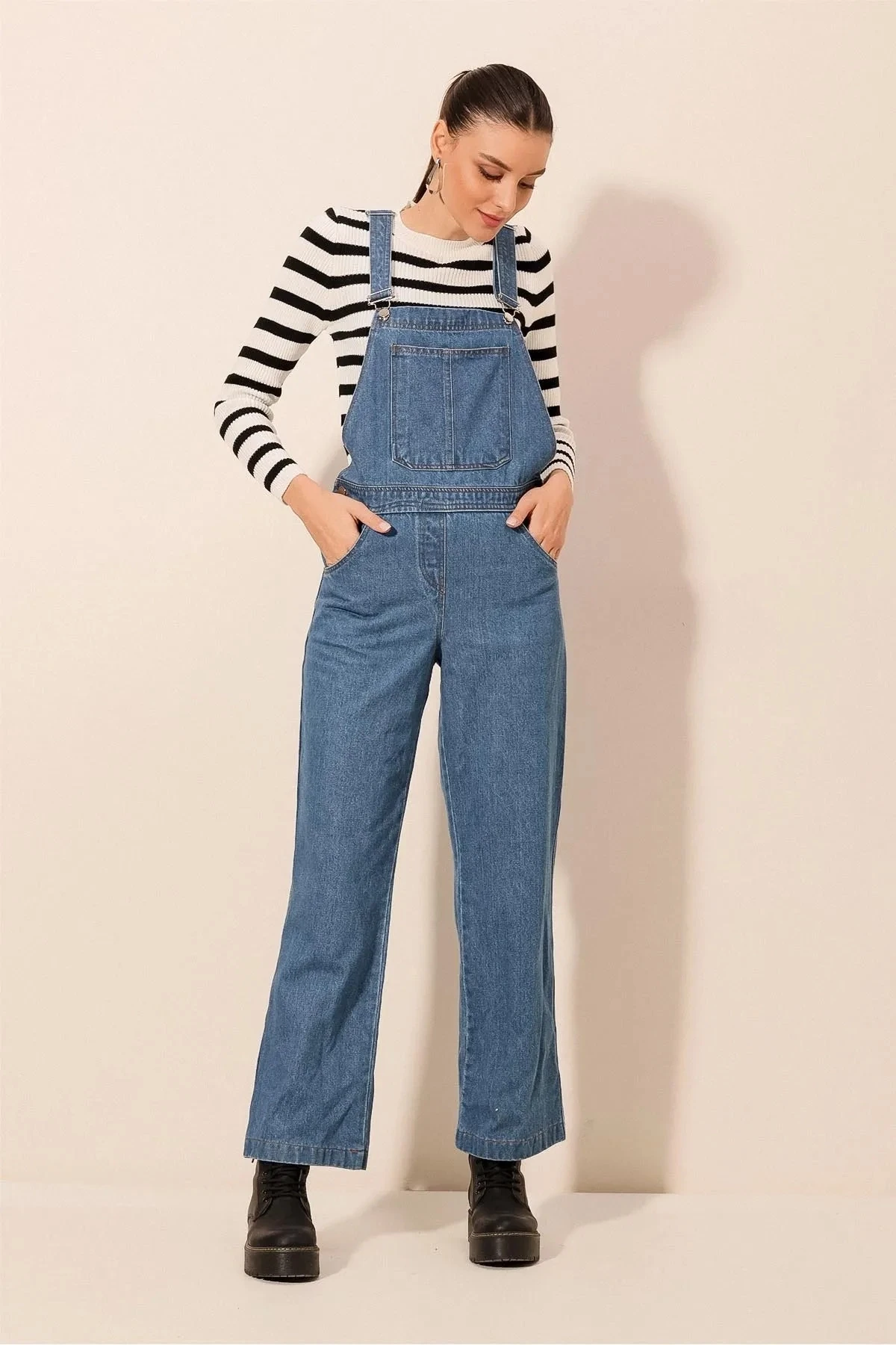 Kadın Mavi Ayarlanabilir Askılı Cepli Yandan Düğmeli Salopet Jean Tulum HZL24W-BD170241