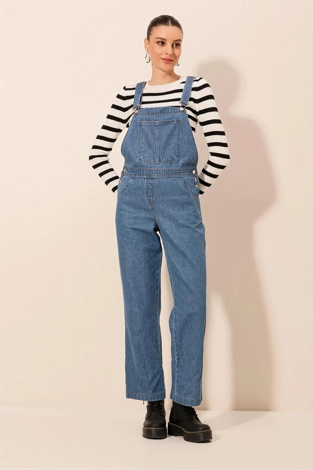 Kadın Mavi Ayarlanabilir Askılı Cepli Yandan Düğmeli Salopet Jean Tulum HZL24W-BD170241