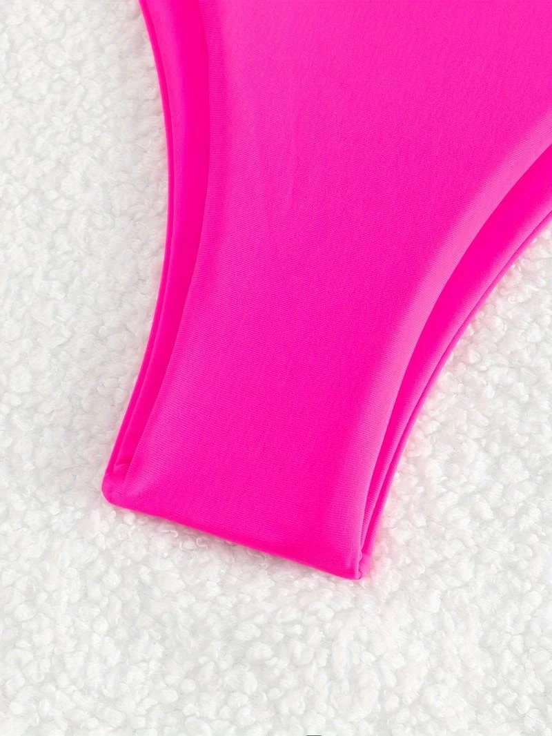 Kadın Neon Pembe İp Detaylı Astarlı V Kesim Üçgen Bikini Takım HZL24S-LC2234