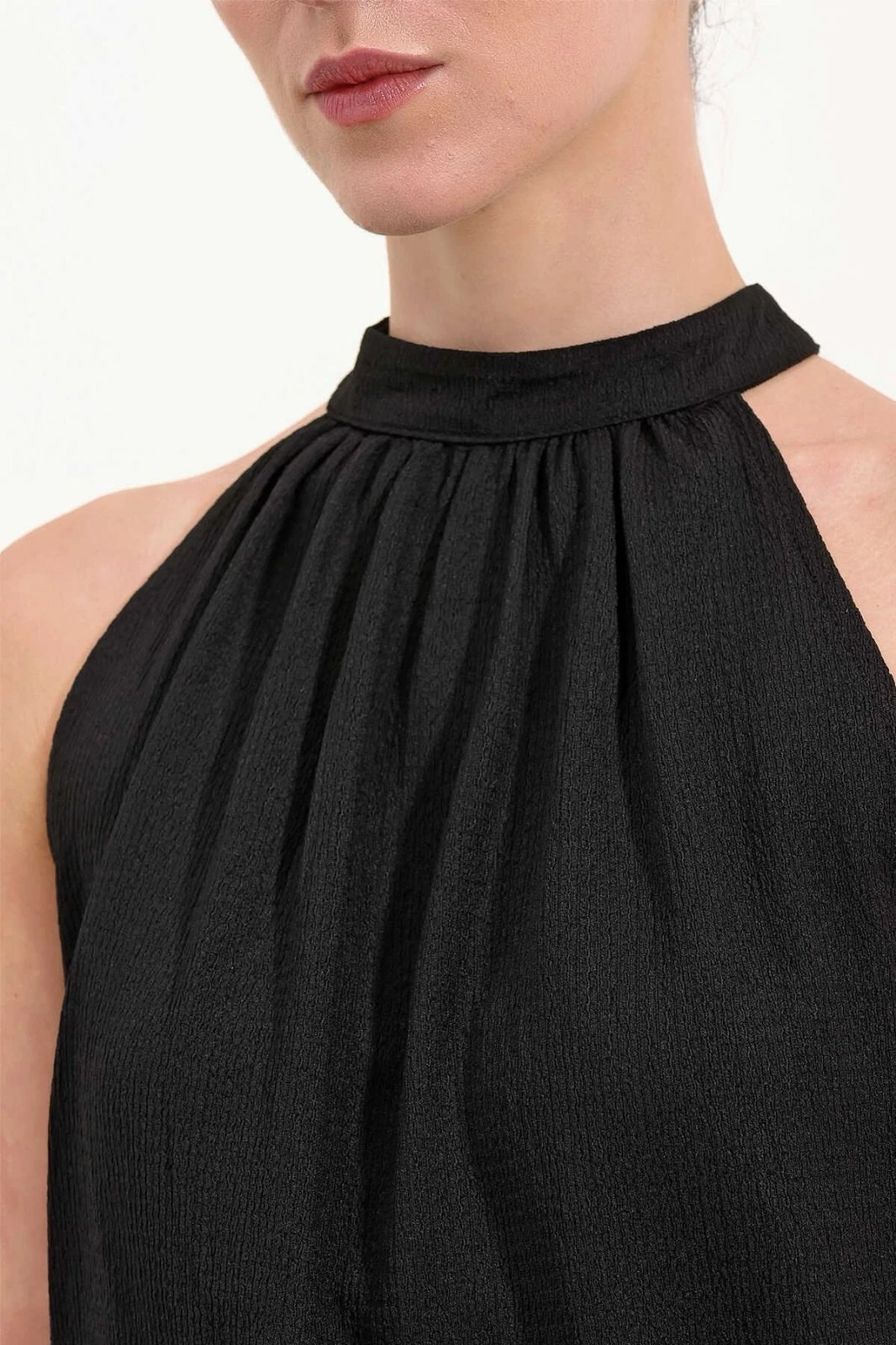 Kadın Siyah Halter Yaka Kolsuz Örme Bluz HZL24S-BD104891