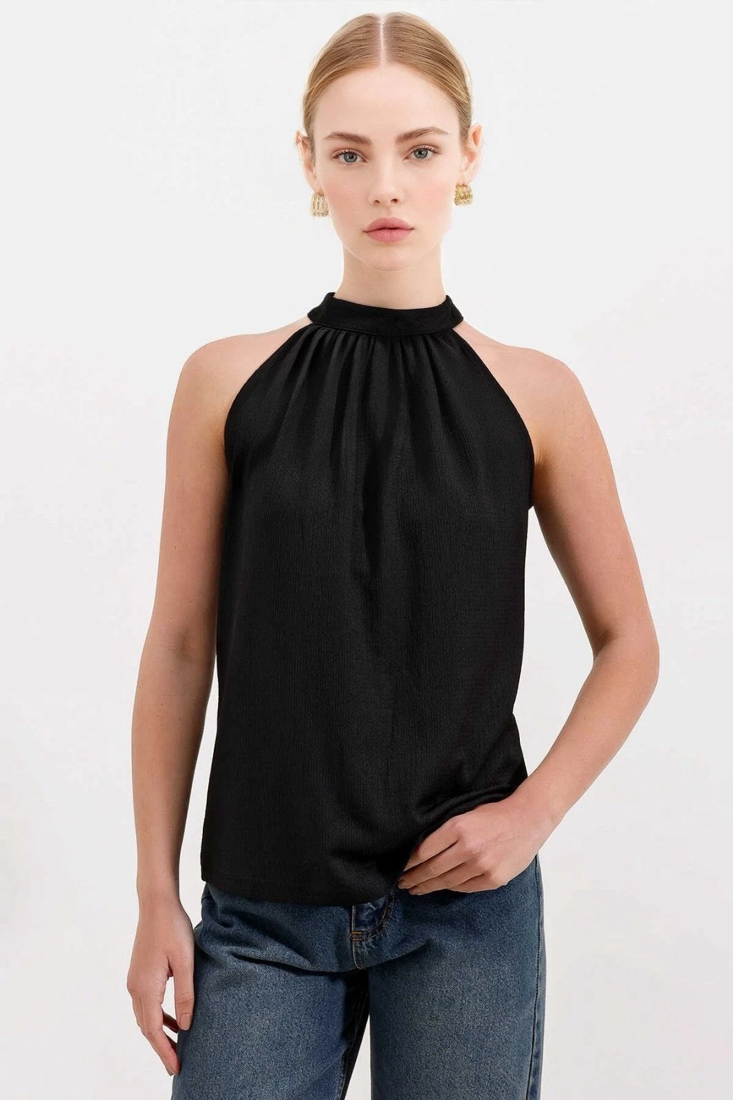 Kadın Siyah Halter Yaka Kolsuz Örme Bluz HZL24S-BD104891