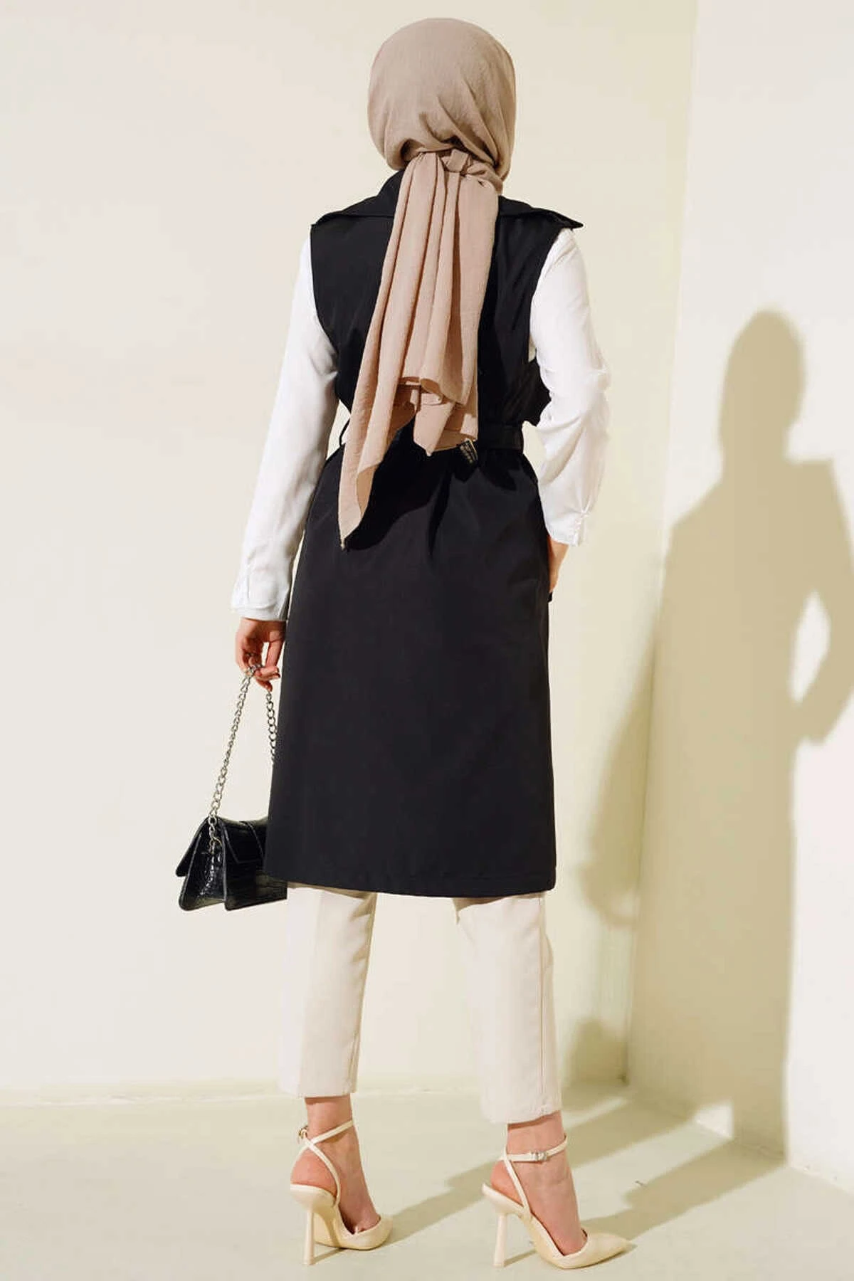 Kadın Tesettür Siyah Kruvaze Yaka Kuşaklı Mevsimlik Trençkot Yelek Hzl25s-bd159111