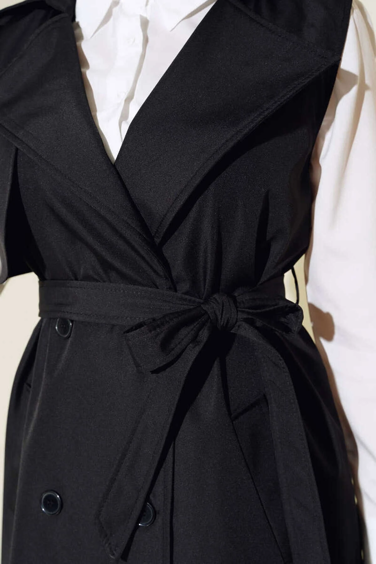 Kadın Tesettür Siyah Kruvaze Yaka Kuşaklı Mevsimlik Trençkot Yelek Hzl25s-bd159111