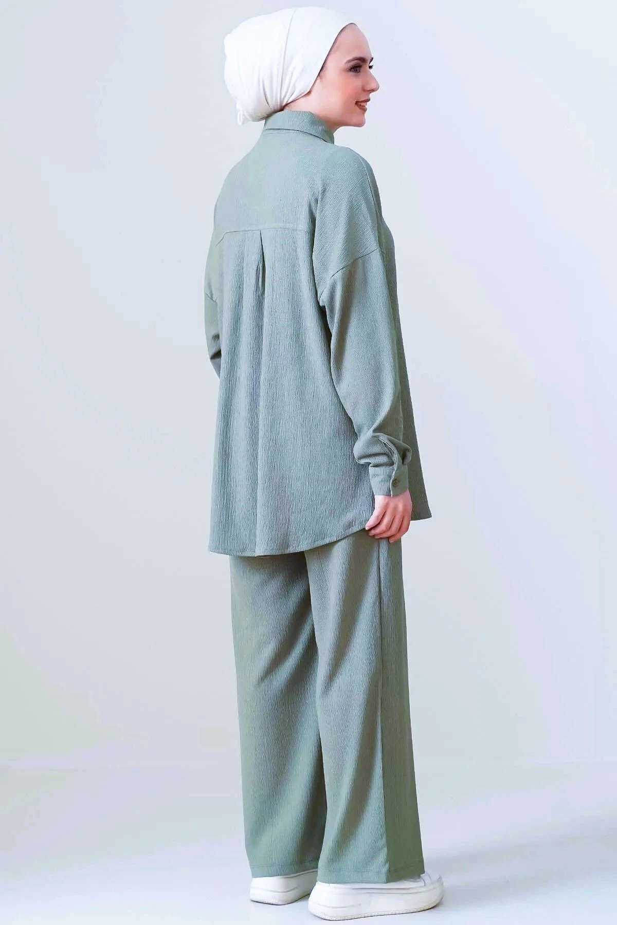 Kadın Tesettür Zümrüt Yeşili Geniş Kalıp Alt-Üst İkili Örme Takım HZL24W-BD158581