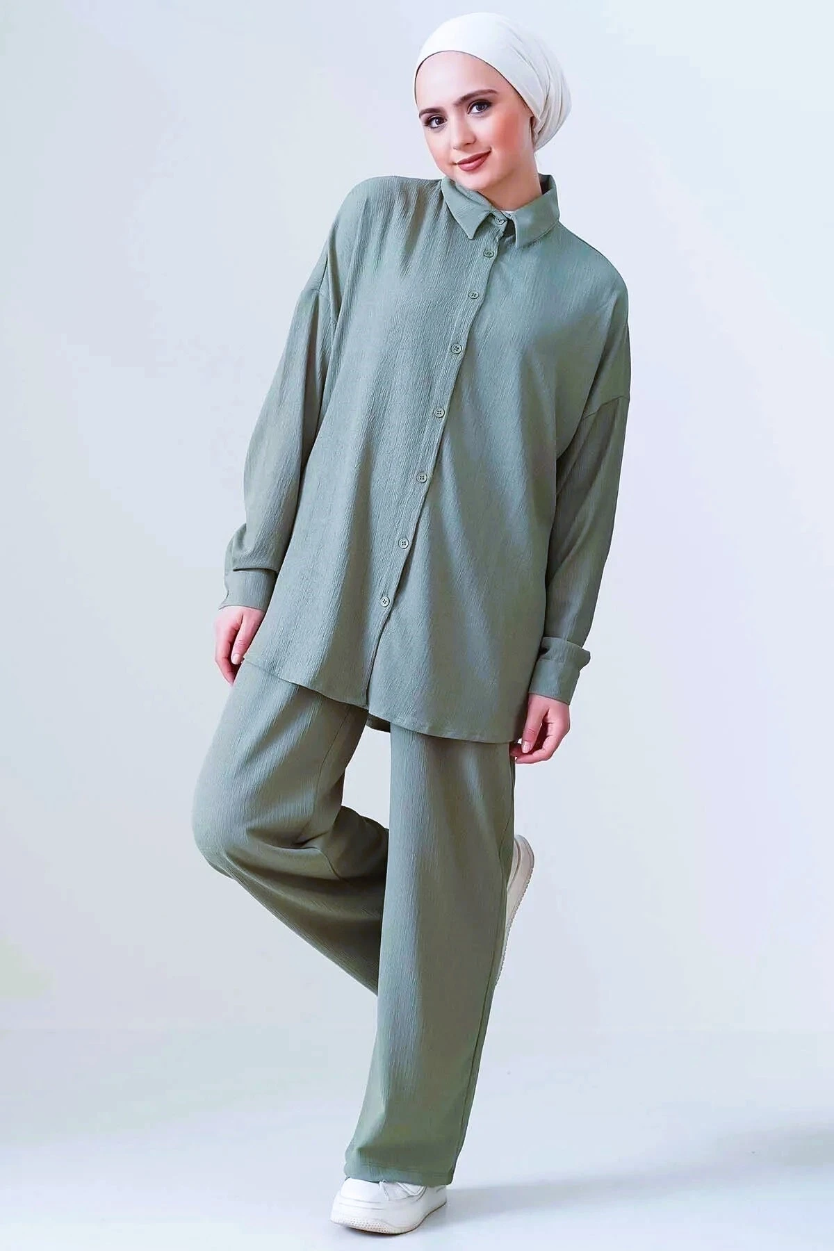 Kadın Tesettür Zümrüt Yeşili Geniş Kalıp Alt-Üst İkili Örme Takım HZL24W-BD158581