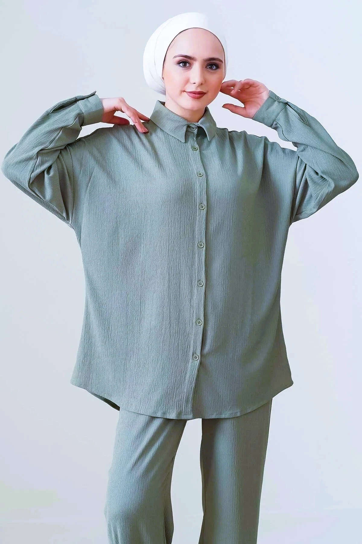 Kadın Tesettür Zümrüt Yeşili Geniş Kalıp Alt-Üst İkili Örme Takım HZL24W-BD158581