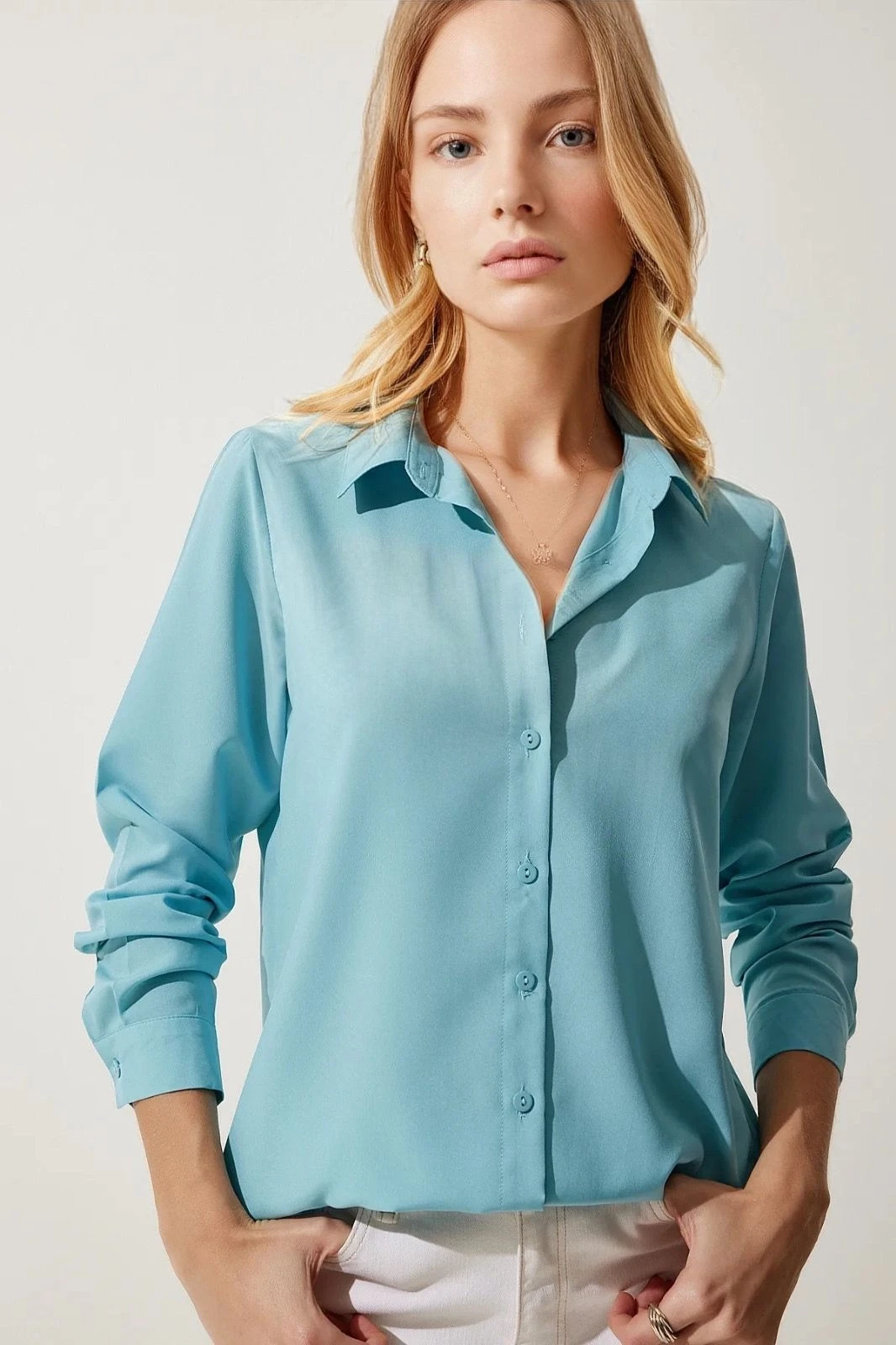 Kadın Turkuaz Yumuşak Dokulu Basic Gömlek HZL24W-BD1202091