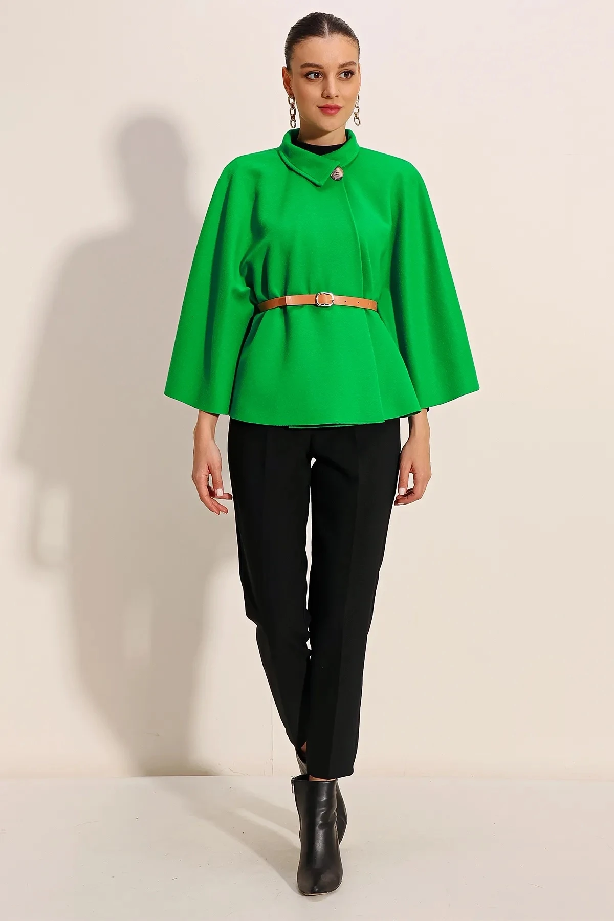 Kadın Yeşil Hakim Yaka Kemer Detaylı Kaşe Panço  HZL24W-BD191341