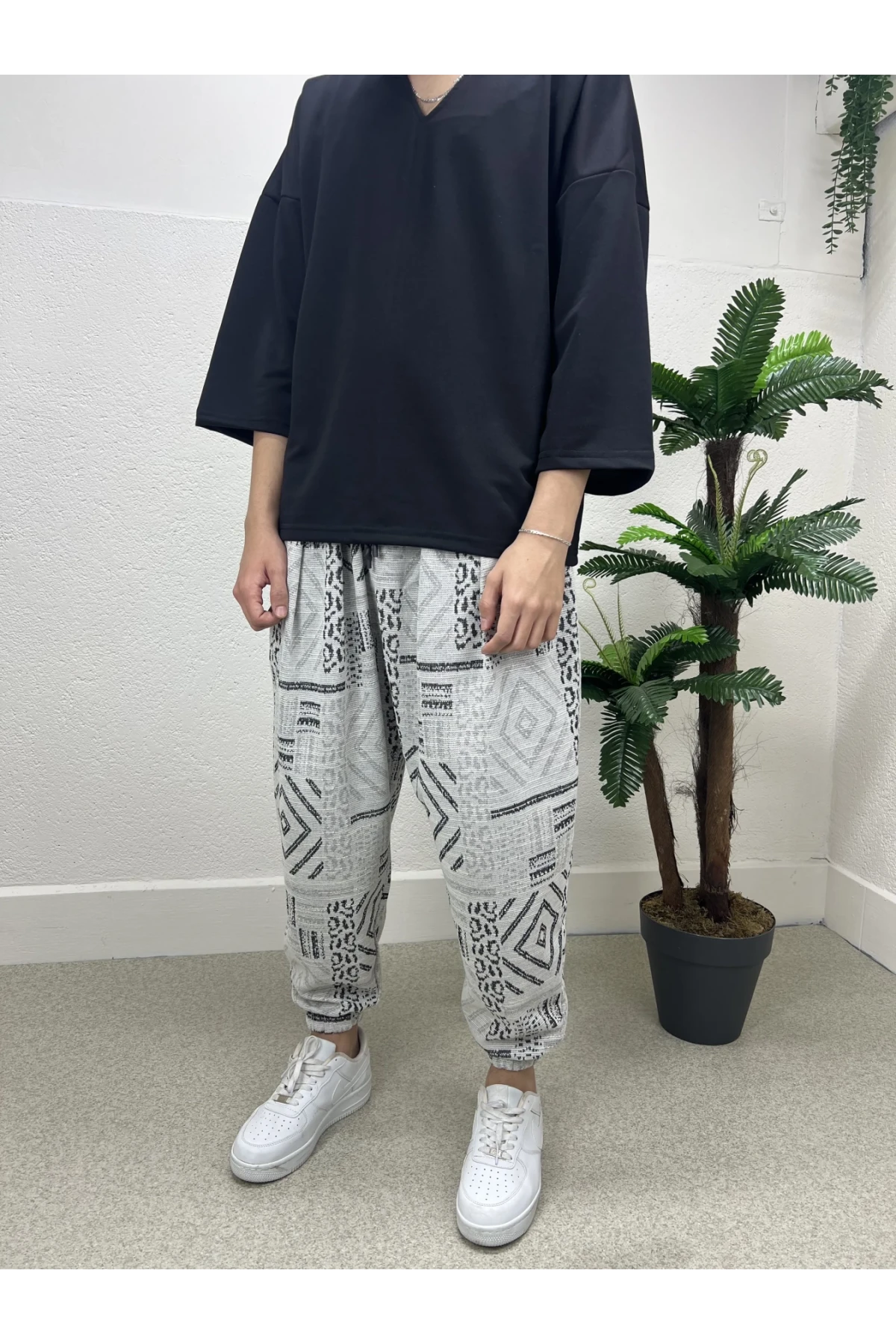 Erkek Gri Antrasit Beli ve Paçası Lastikli Bol Kesim Jogger Eşofman Altı HZL24S-MXC8989-153