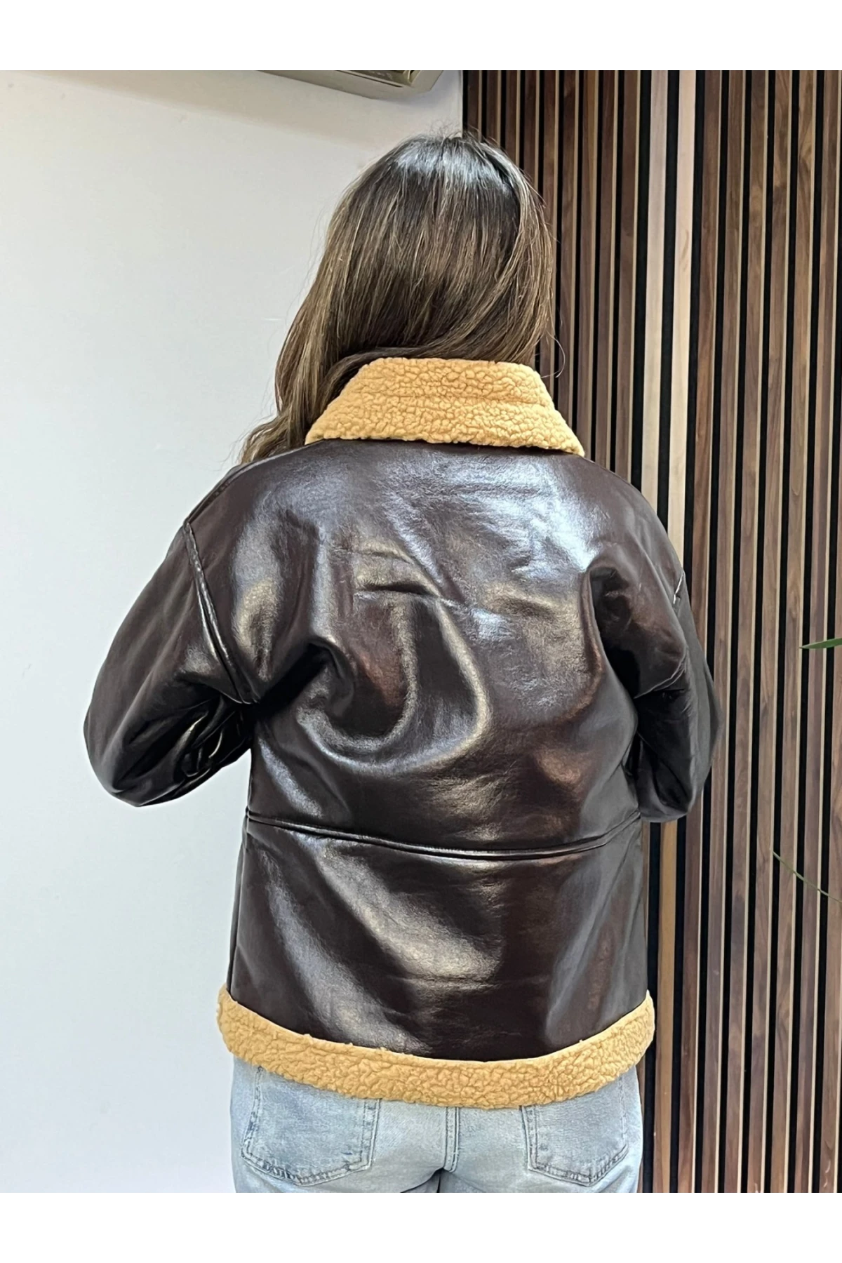 Kadın Acı Kahve İçi Suni Kürklü Önden Düğmeli Suni Deri Mont HZL23W-BRC129311