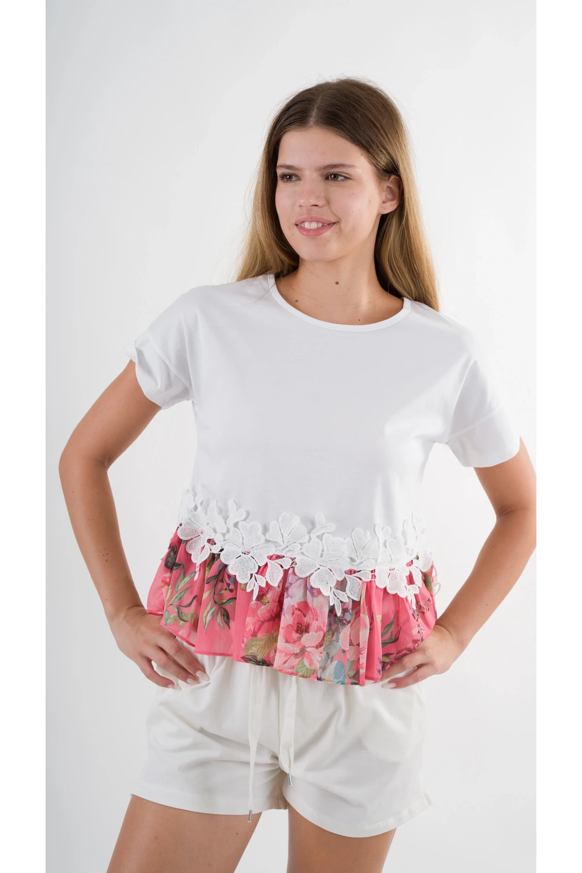 Kadın Beyaz Beli Lastikli Yırtmaçlı Cepli Keten Şort HZL24S-ZK11371