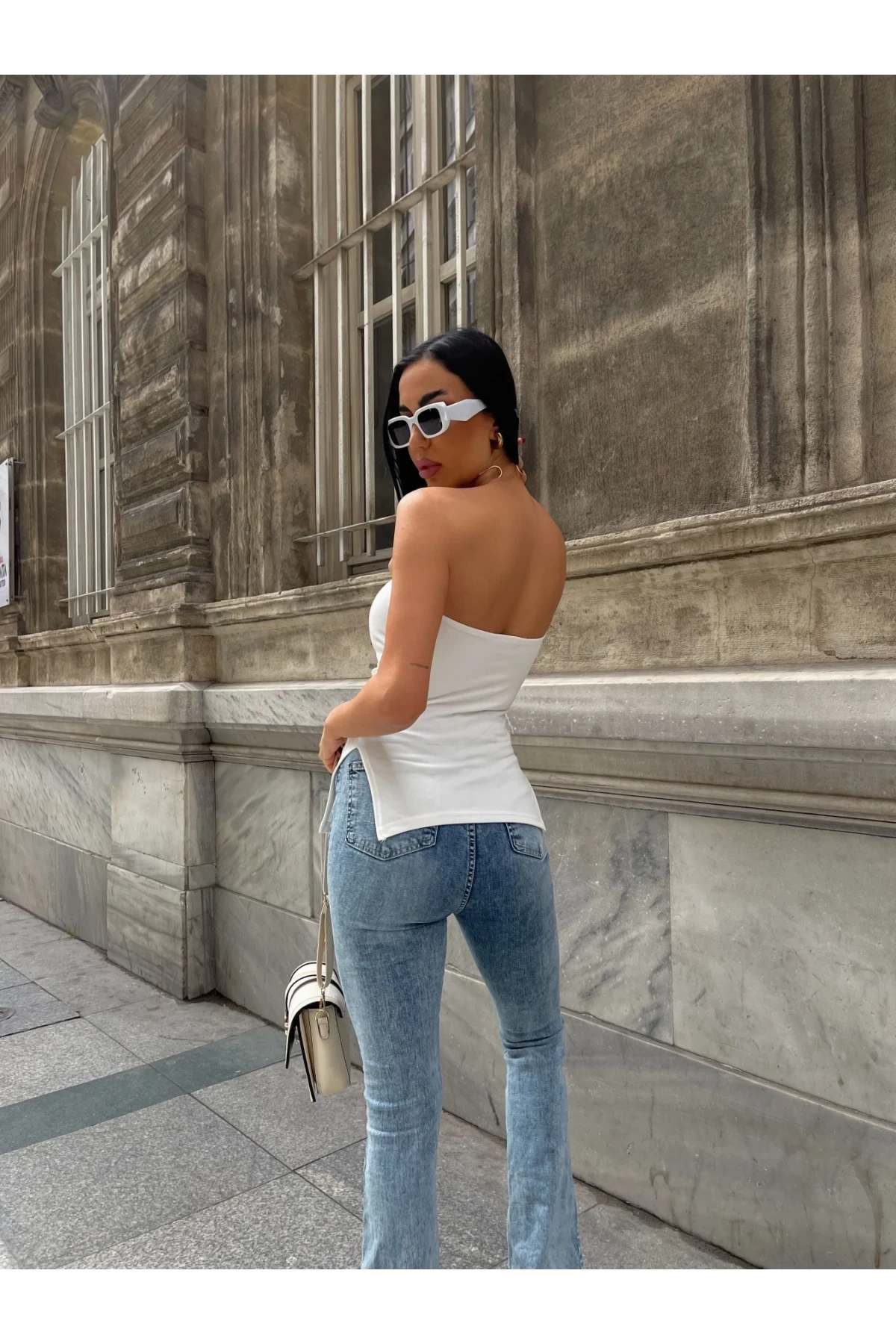 Kadın Beyaz Yanı Büzgülü Çift Yırtmaçlı Straplez Bluz HZL24S-ZK13091