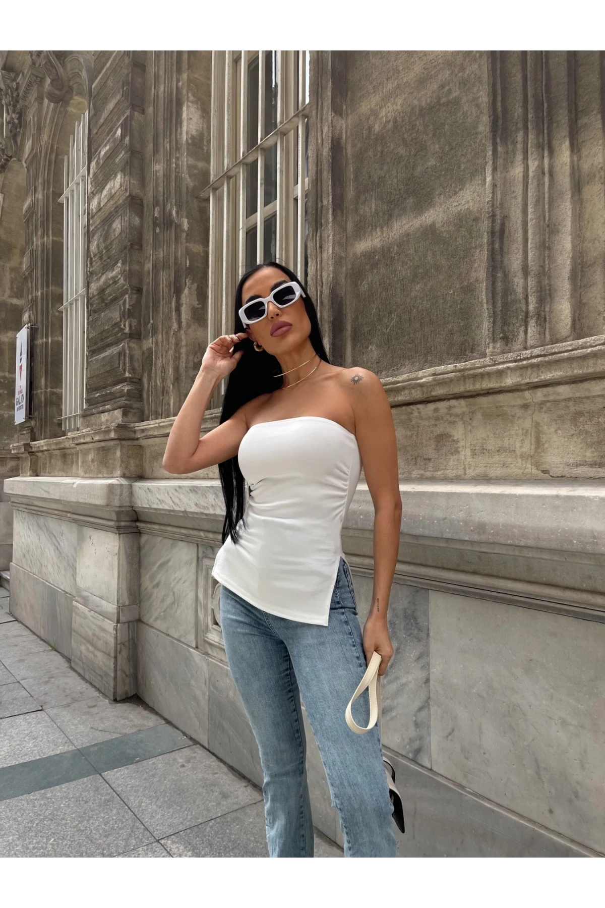 Kadın Beyaz Yanı Büzgülü Çift Yırtmaçlı Straplez Bluz HZL24S-ZK13091