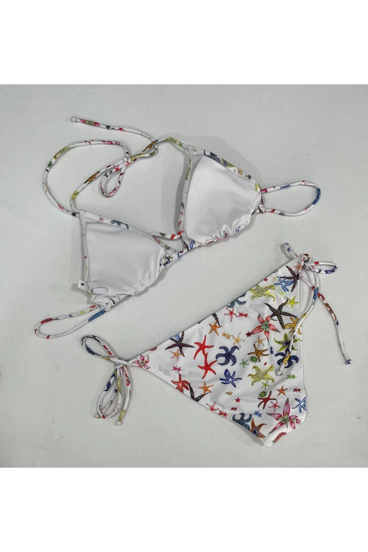 Kadın Beyaz Yıldız Temalı Boyundan İp Bağlamalı Üçgen Bikini Takımı HZL25S-LC5005