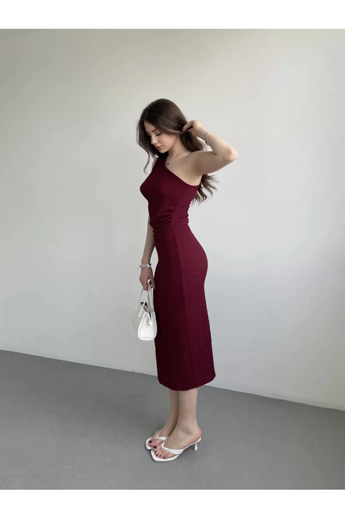 Kadın Bordo Gofre Kumaş Tek Omuz Bluz HZL25S-ZK13271