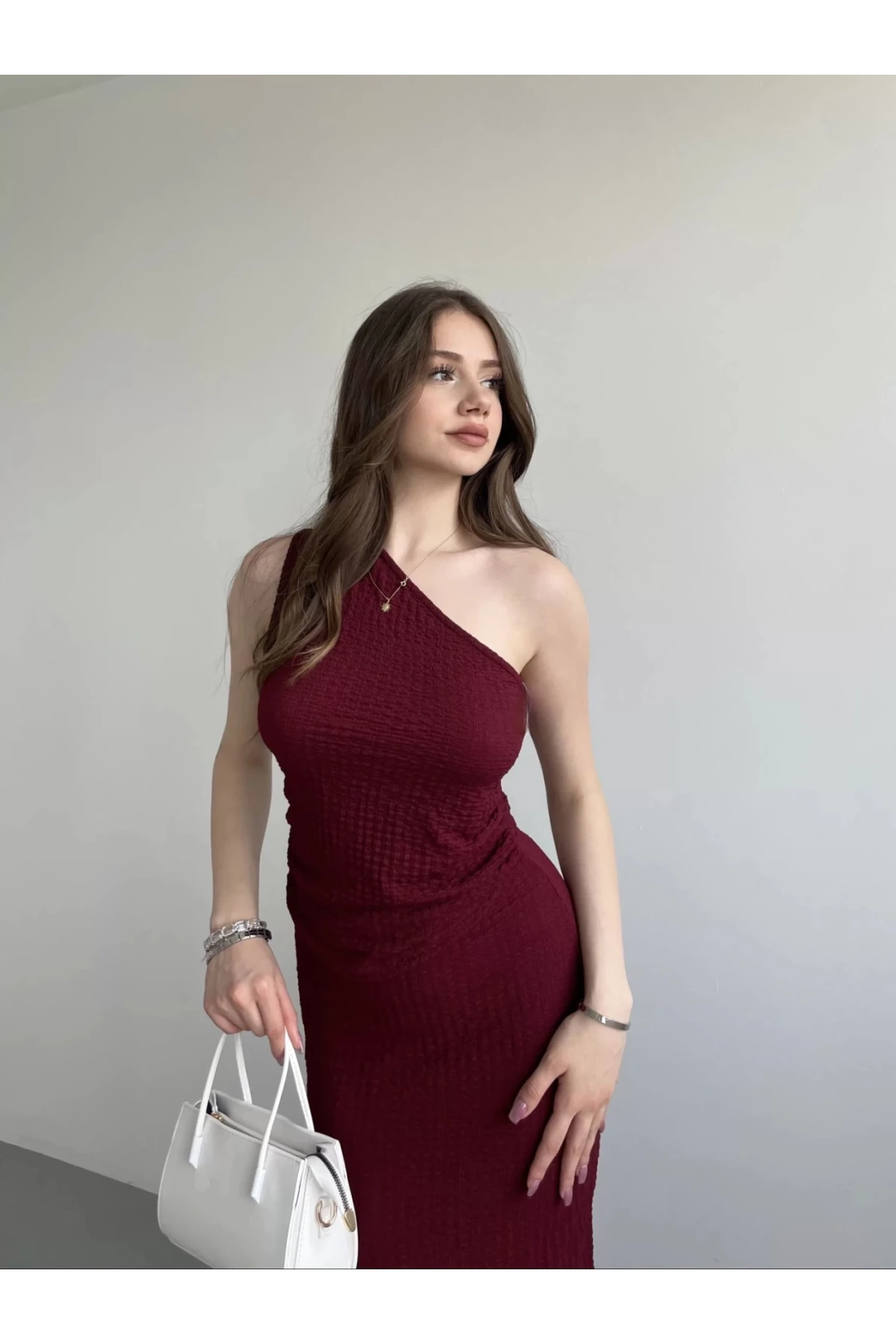Kadın Bordo Gofre Kumaş Tek Omuz Bluz HZL25S-ZK13271